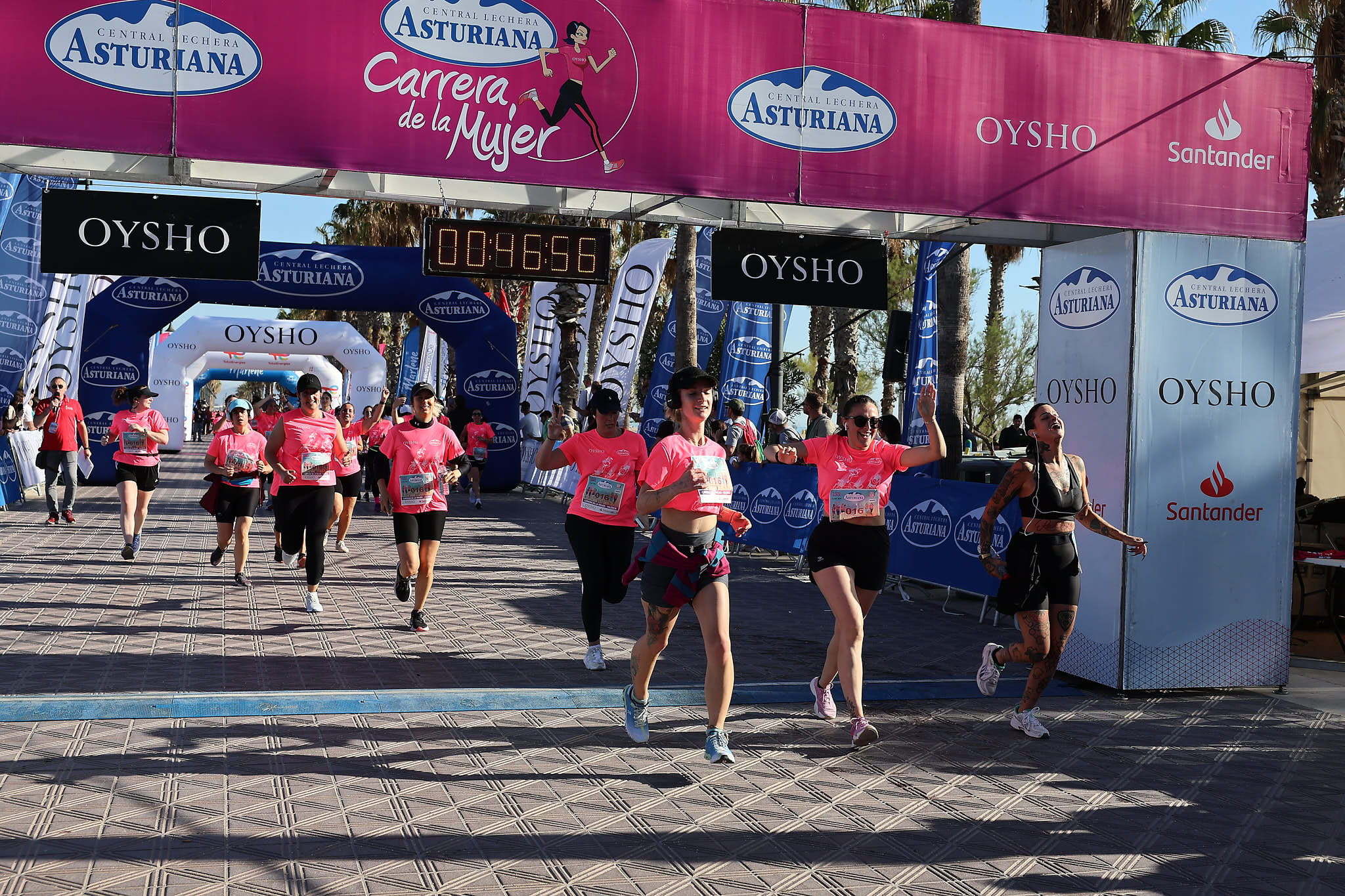 Las mejores fotos de la Carrera de la Mujer Central Lechera Asturiana de Valencia 2024. 0807