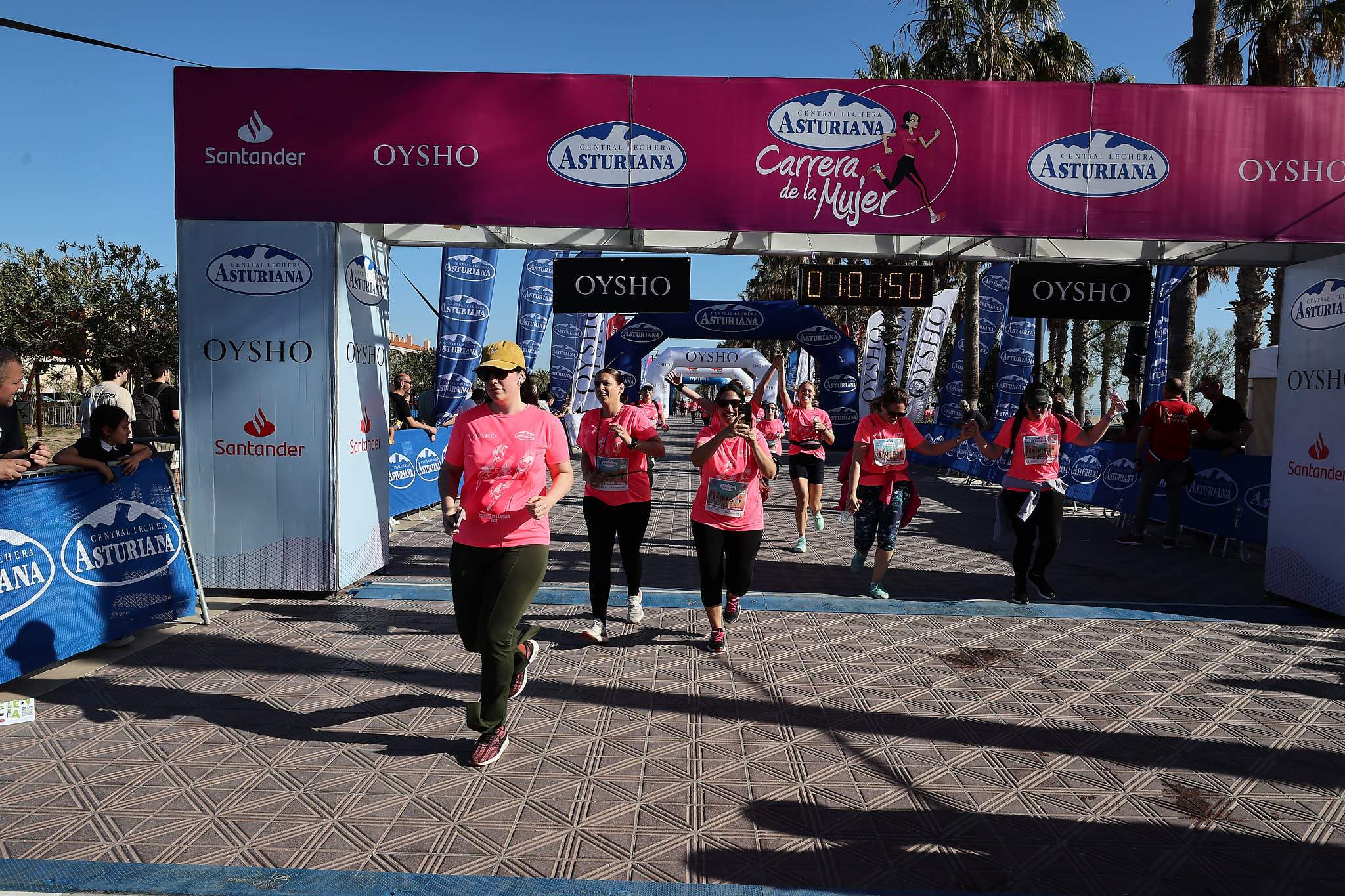 Las mejores fotos de la Carrera de la Mujer Central Lechera Asturiana de Valencia 2024. 1099