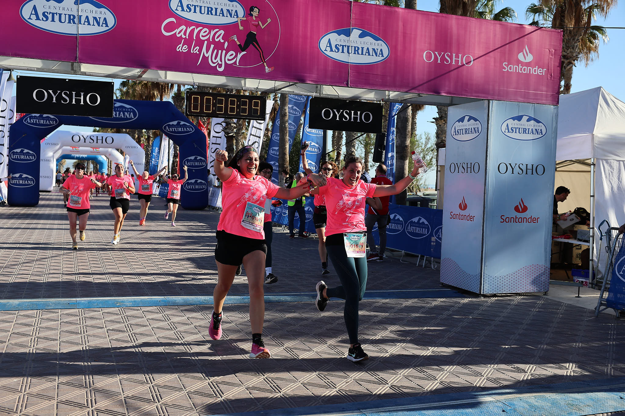 Las mejores fotos de la Carrera de la Mujer Central Lechera Asturiana de Valencia 2024. 0519