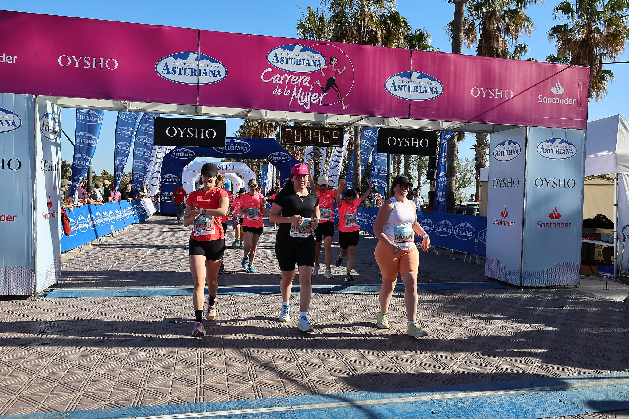 Las mejores fotos de la Carrera de la Mujer Central Lechera Asturiana de Valencia 2024. 0818