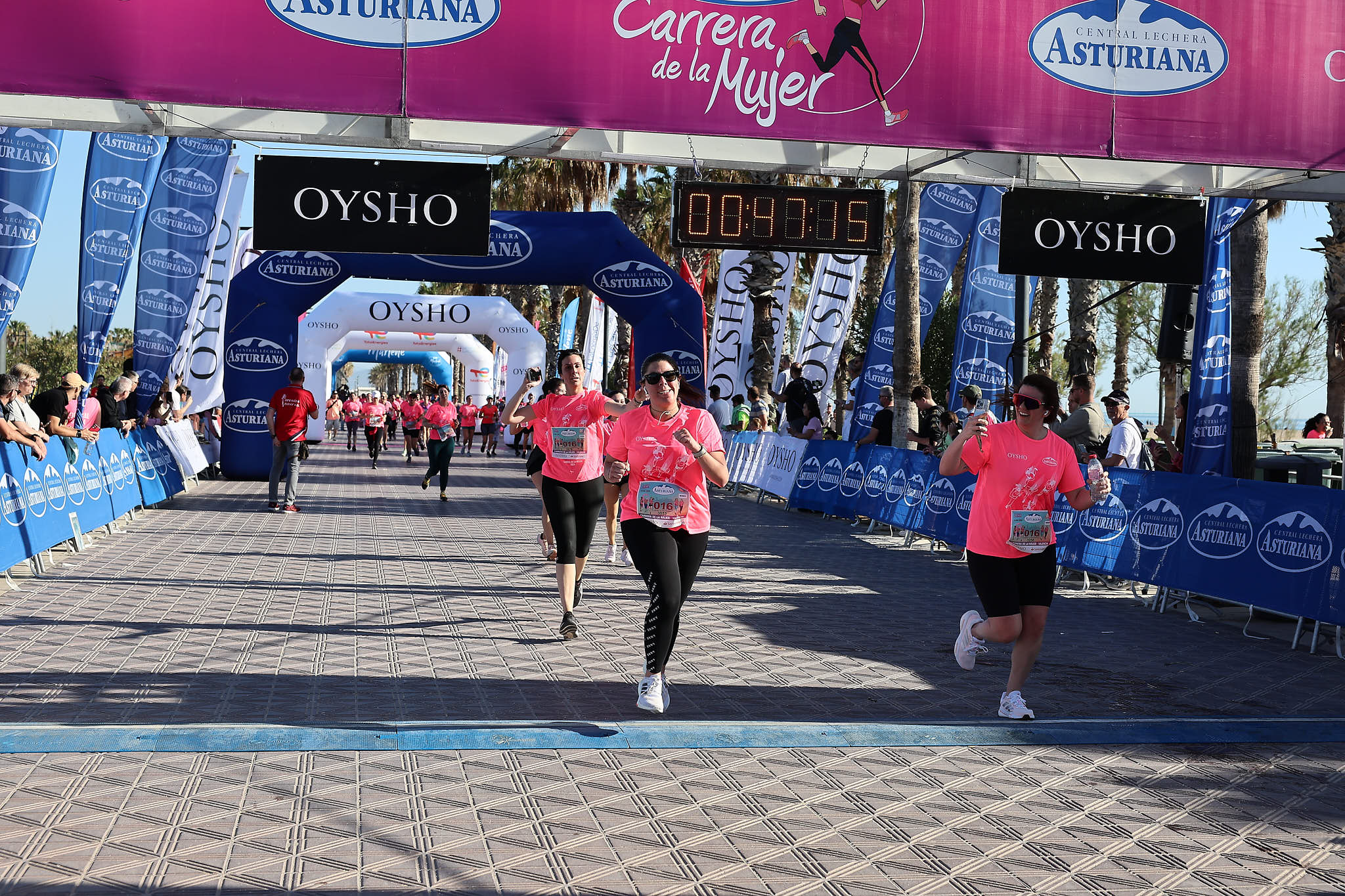 Las mejores fotos de la Carrera de la Mujer Central Lechera Asturiana de Valencia 2024. 0821