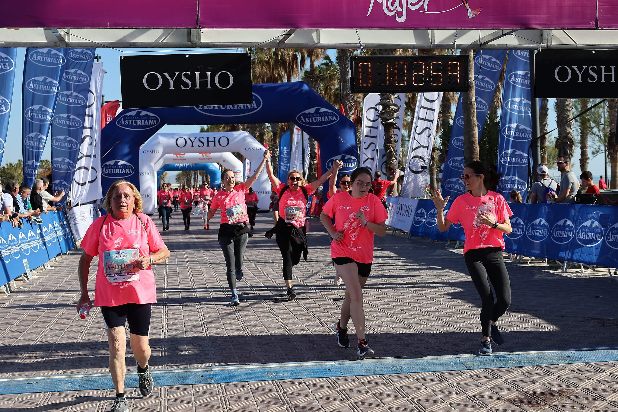Las mejores fotos de la Carrera de la Mujer Central Lechera Asturiana de Valencia 2024. 1121