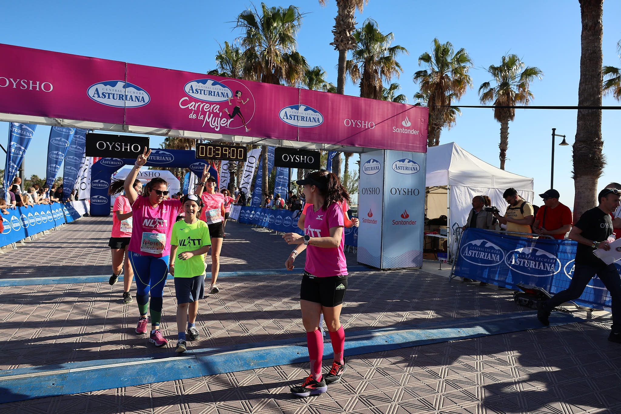 Las mejores fotos de la Carrera de la Mujer Central Lechera Asturiana de Valencia 2024. 0537