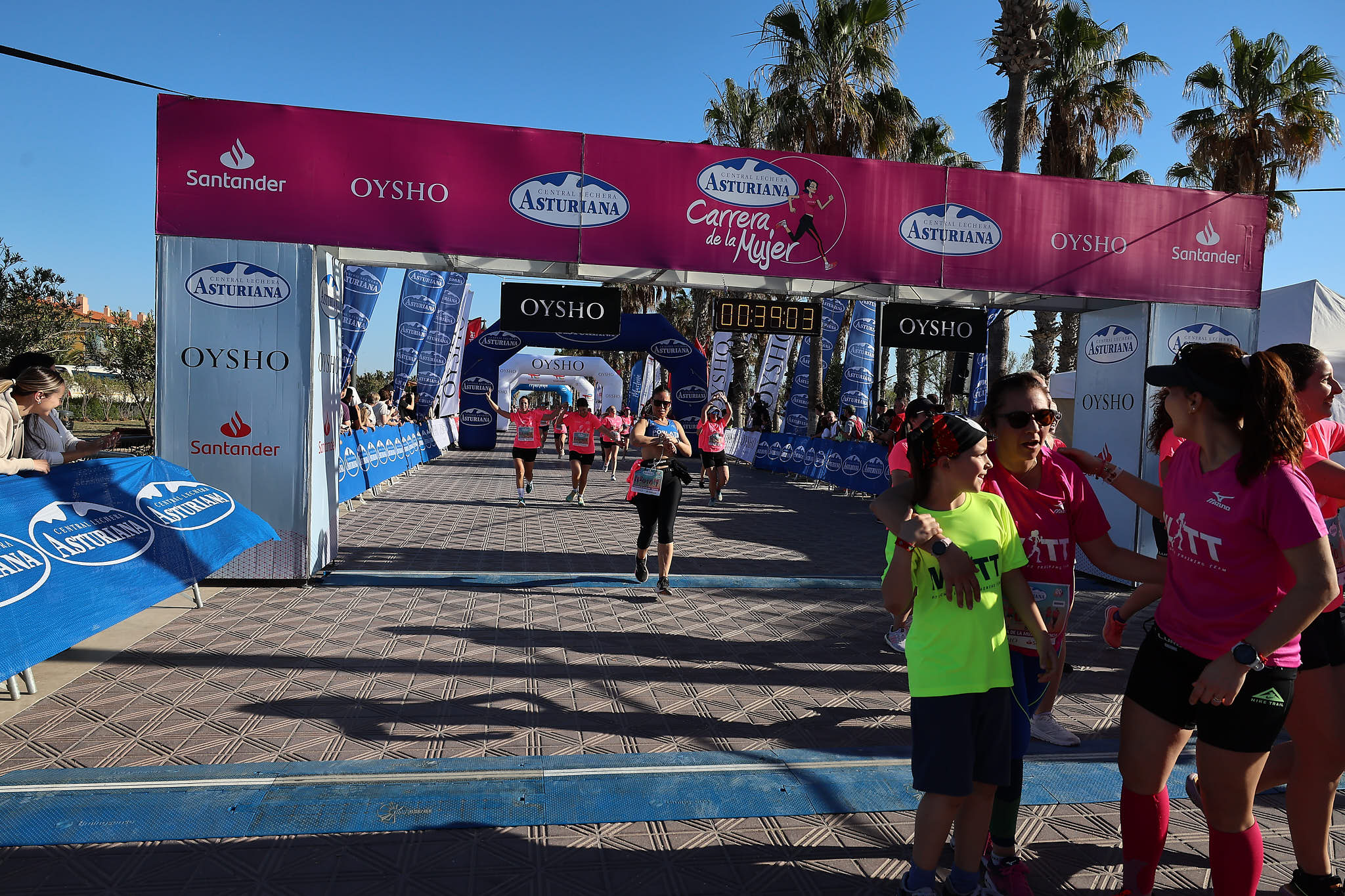 Las mejores fotos de la Carrera de la Mujer Central Lechera Asturiana de Valencia 2024. 0539