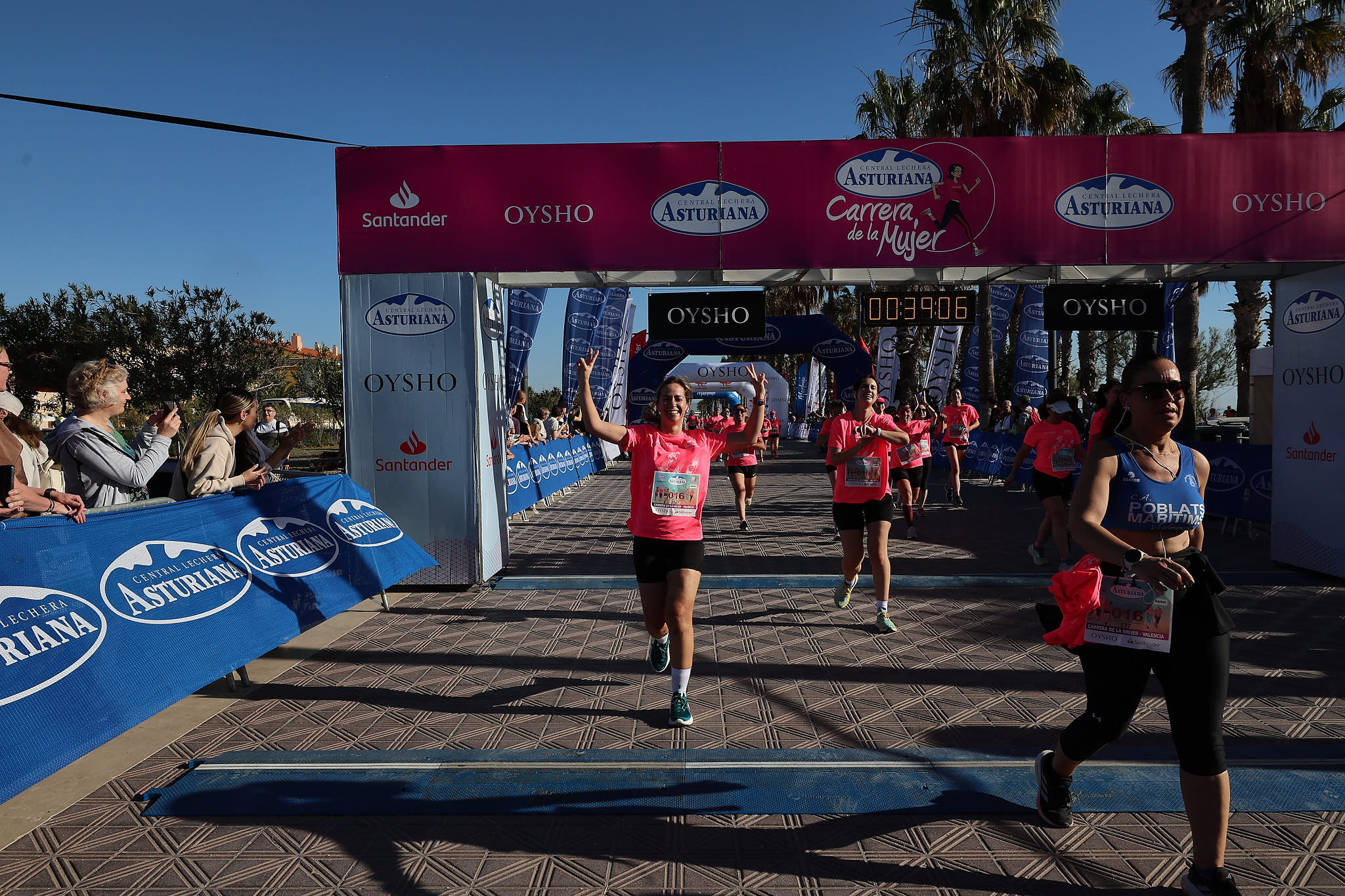 Las mejores fotos de la Carrera de la Mujer Central Lechera Asturiana de Valencia 2024. 0540