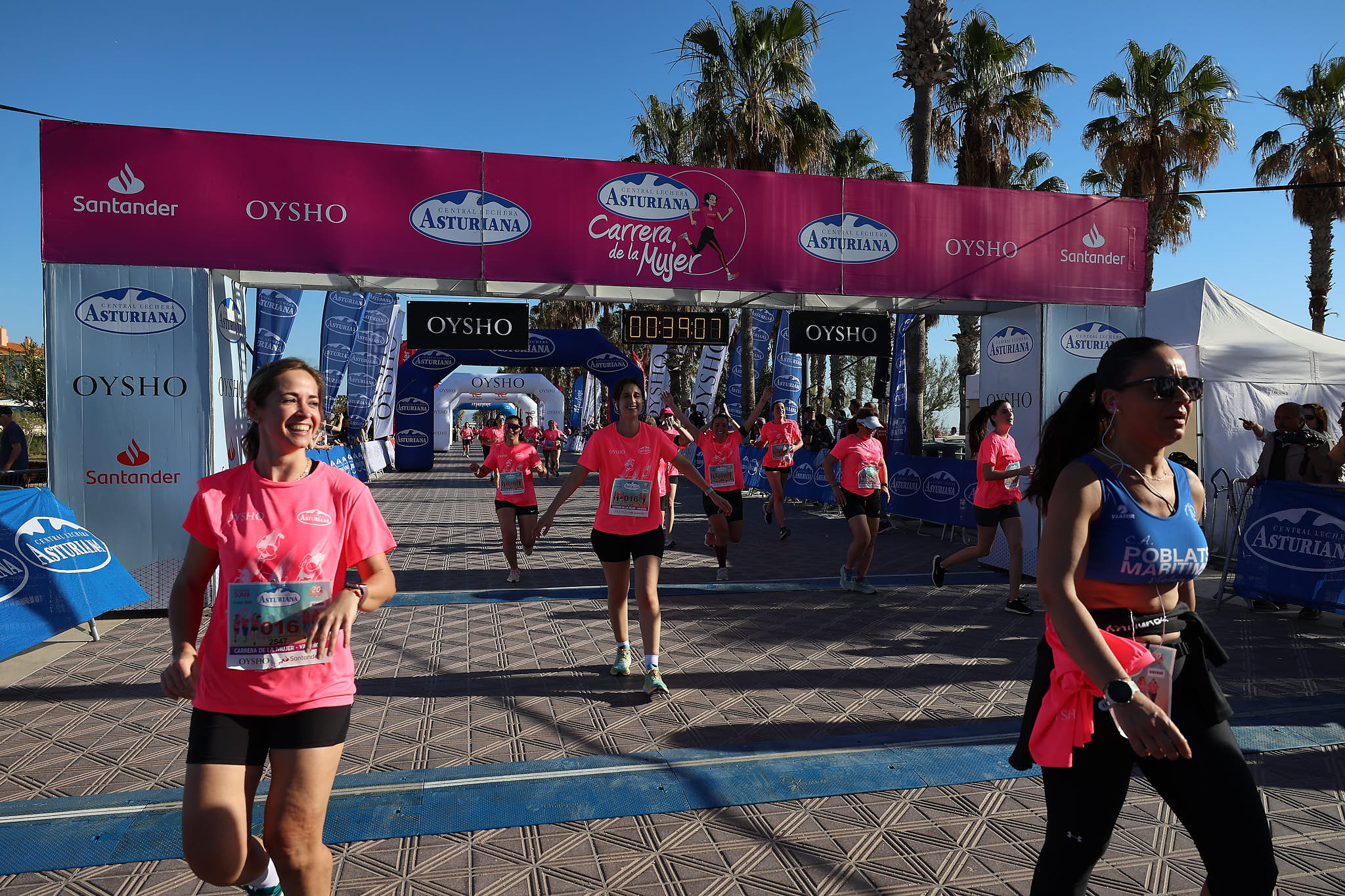 Las mejores fotos de la Carrera de la Mujer Central Lechera Asturiana de Valencia 2024. 0541