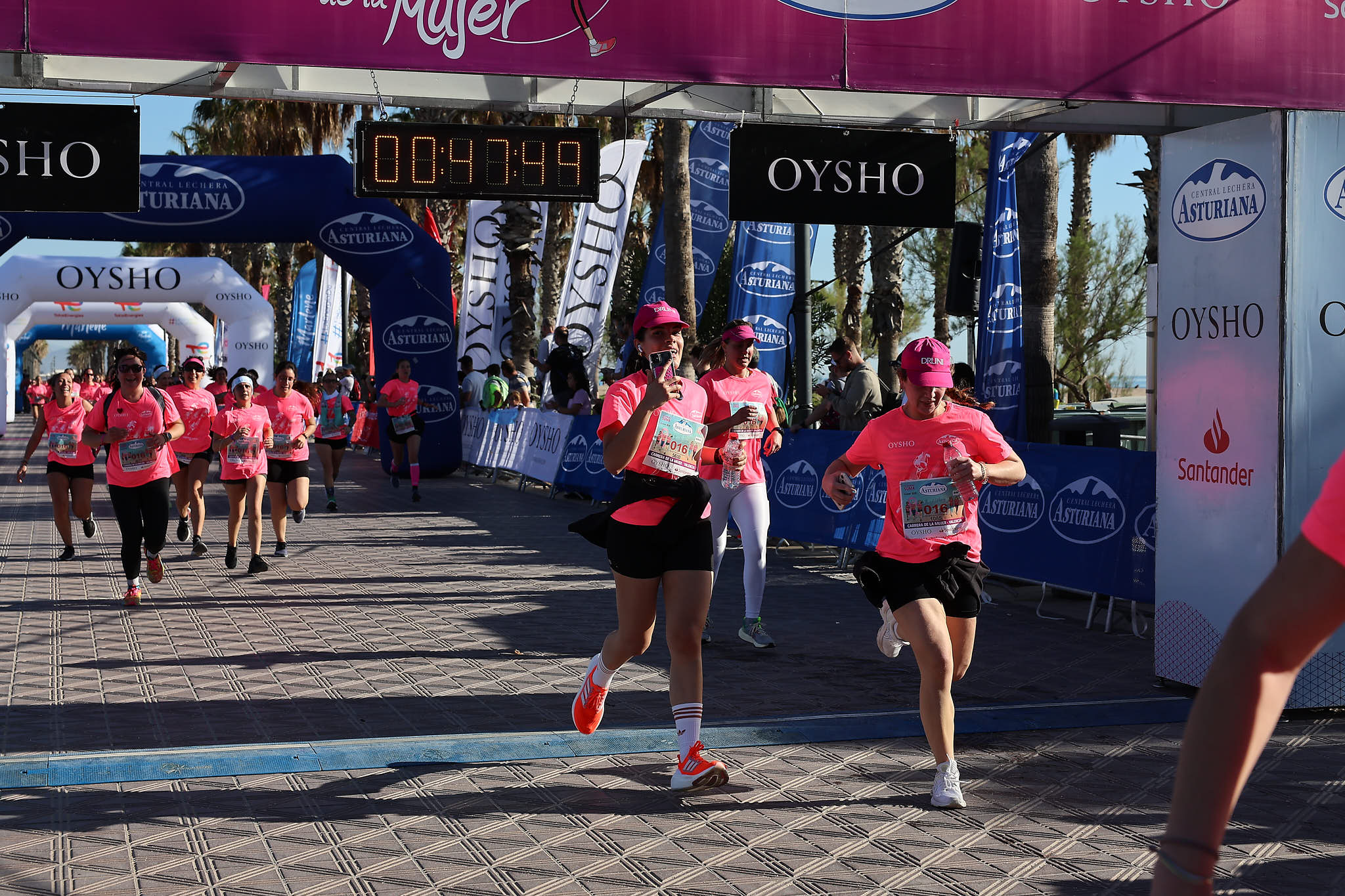 Las mejores fotos de la Carrera de la Mujer Central Lechera Asturiana de Valencia 2024. 0838