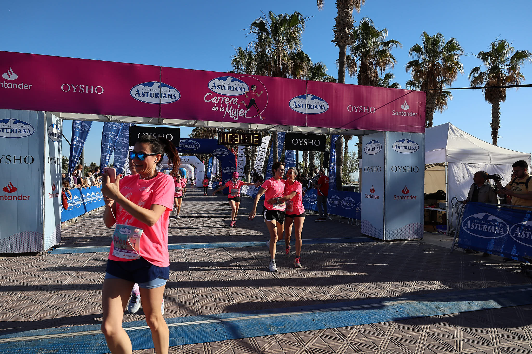 Las mejores fotos de la Carrera de la Mujer Central Lechera Asturiana de Valencia 2024. 0546
