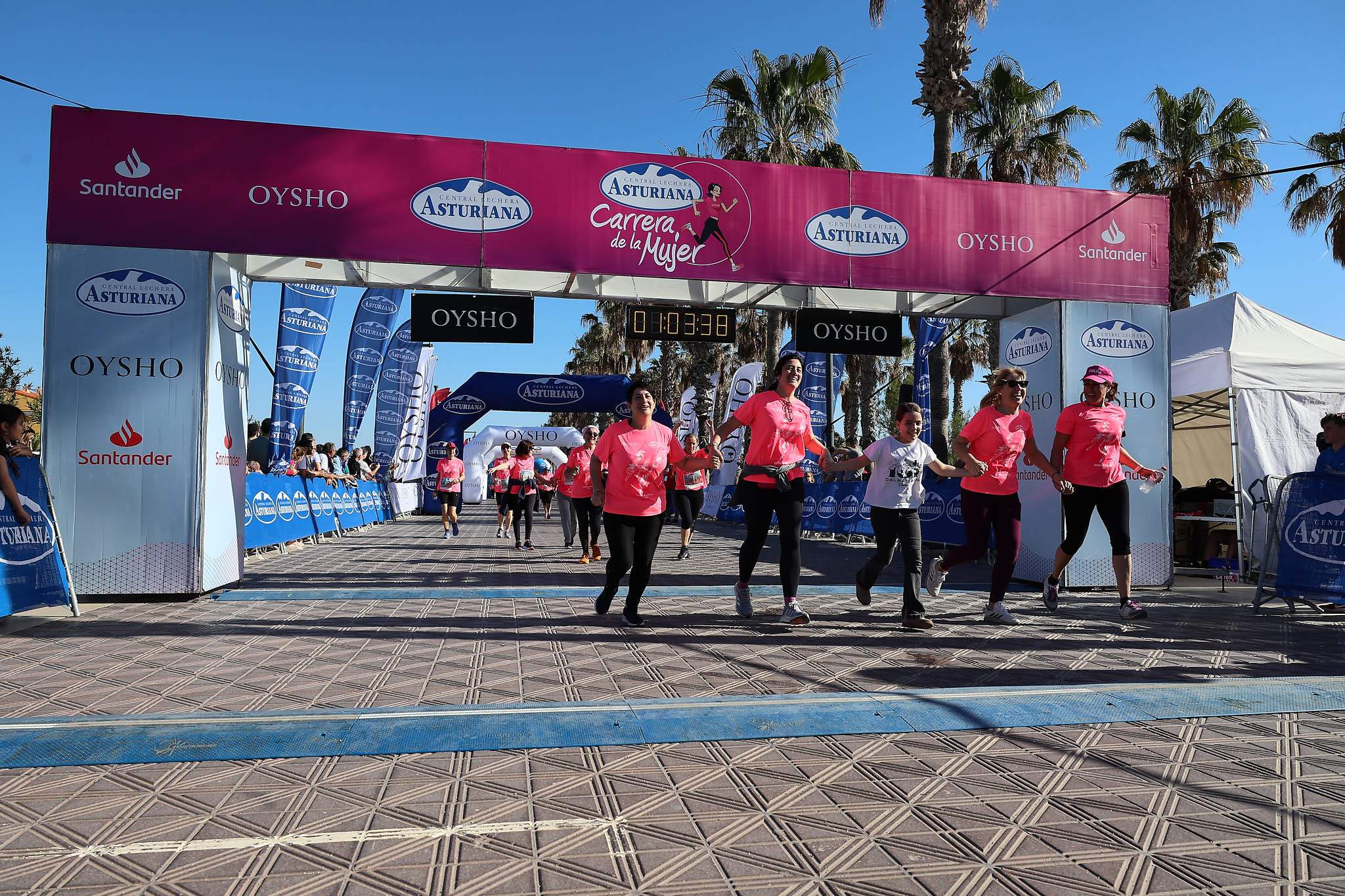 Las mejores fotos de la Carrera de la Mujer Central Lechera Asturiana de Valencia 2024. 1134