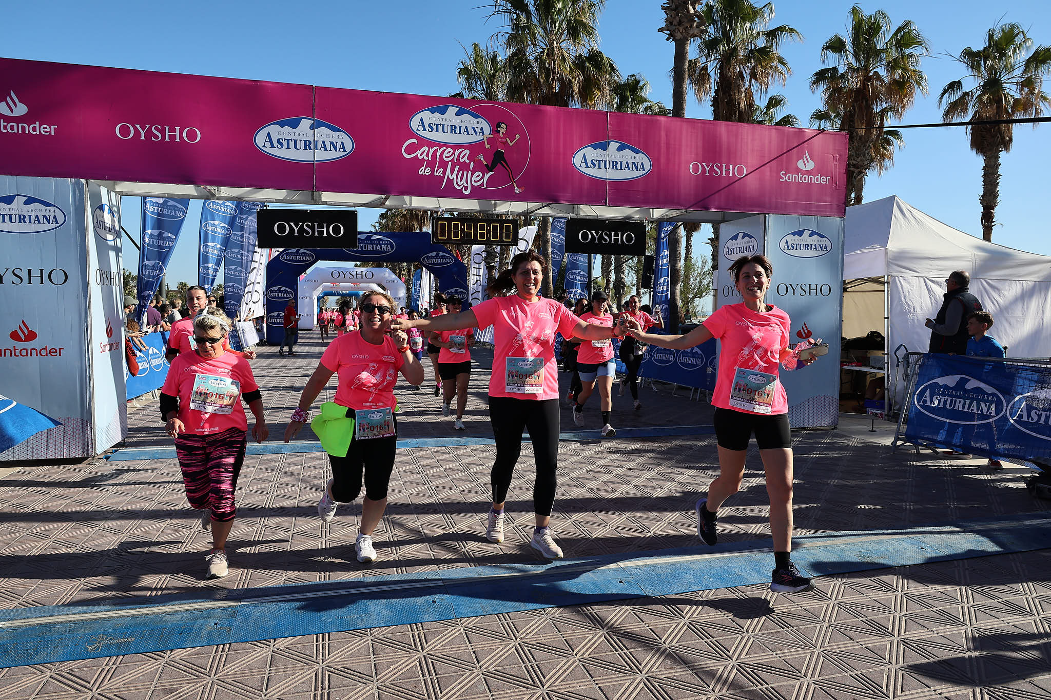 Las mejores fotos de la Carrera de la Mujer Central Lechera Asturiana de Valencia 2024. 0846