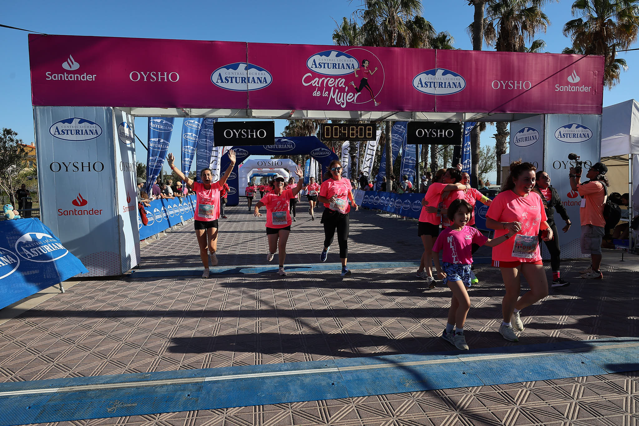 Las mejores fotos de la Carrera de la Mujer Central Lechera Asturiana de Valencia 2024. 0850