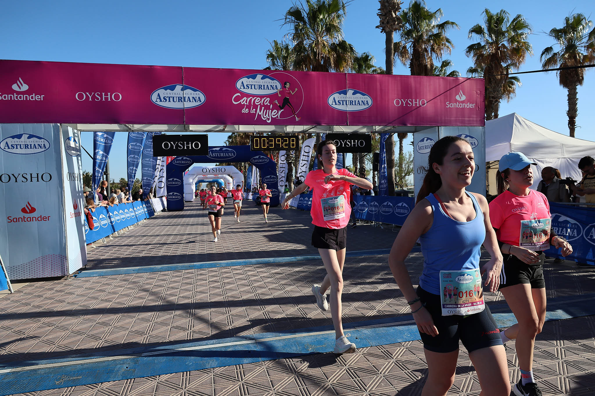 Las mejores fotos de la Carrera de la Mujer Central Lechera Asturiana de Valencia 2024. 0556