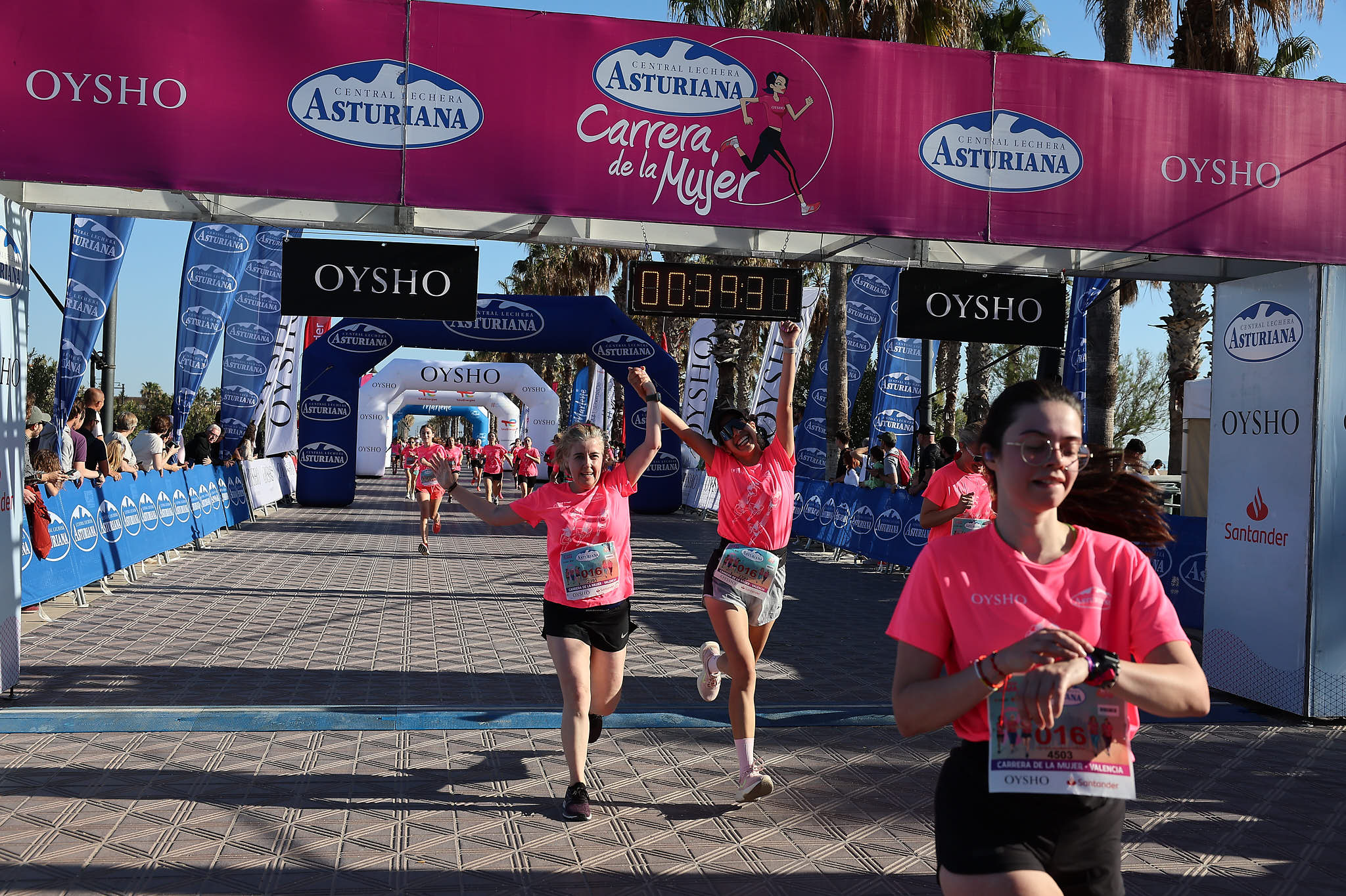 Las mejores fotos de la Carrera de la Mujer Central Lechera Asturiana de Valencia 2024. 0558