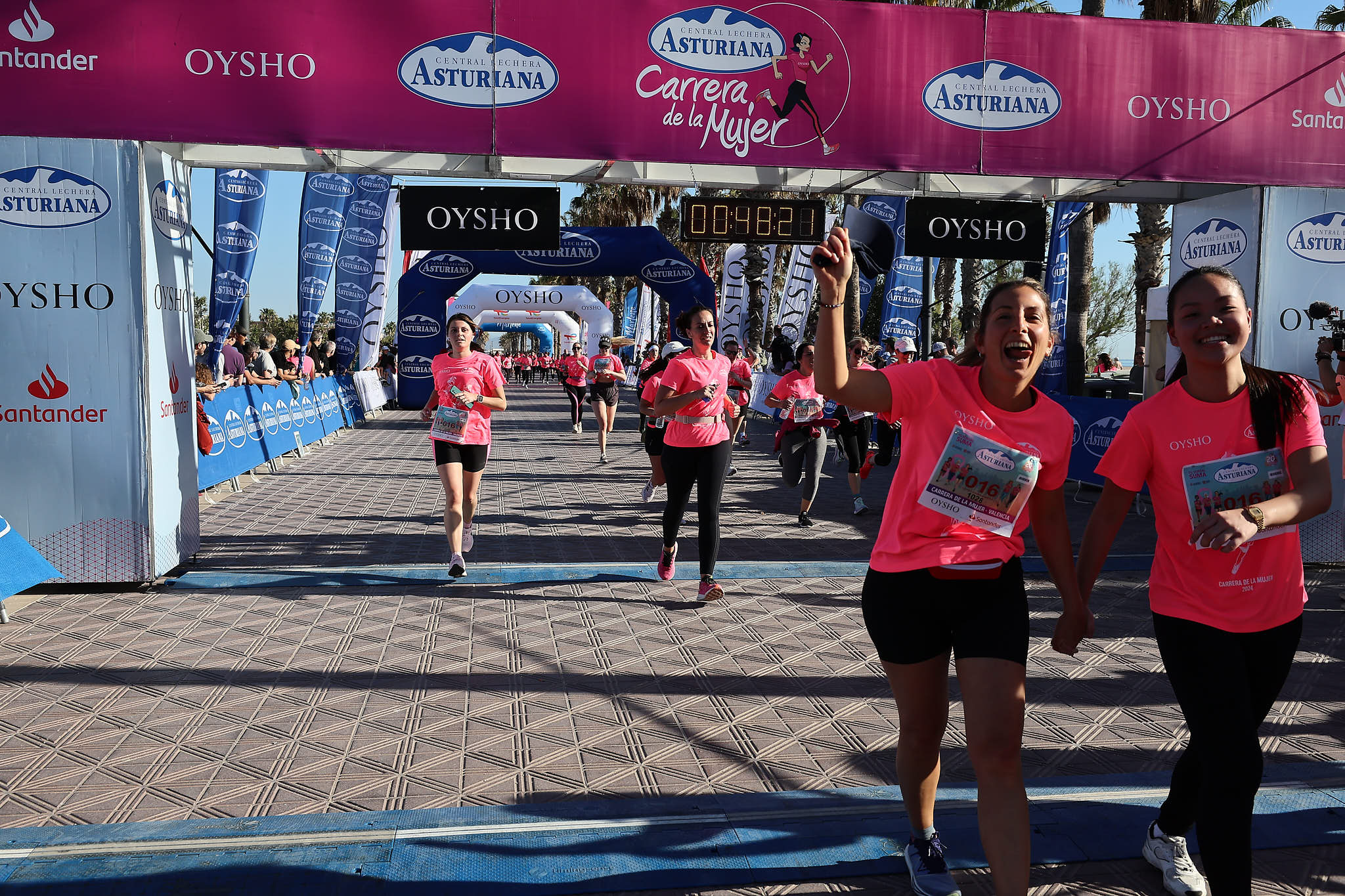 Las mejores fotos de la Carrera de la Mujer Central Lechera Asturiana de Valencia 2024. 0859