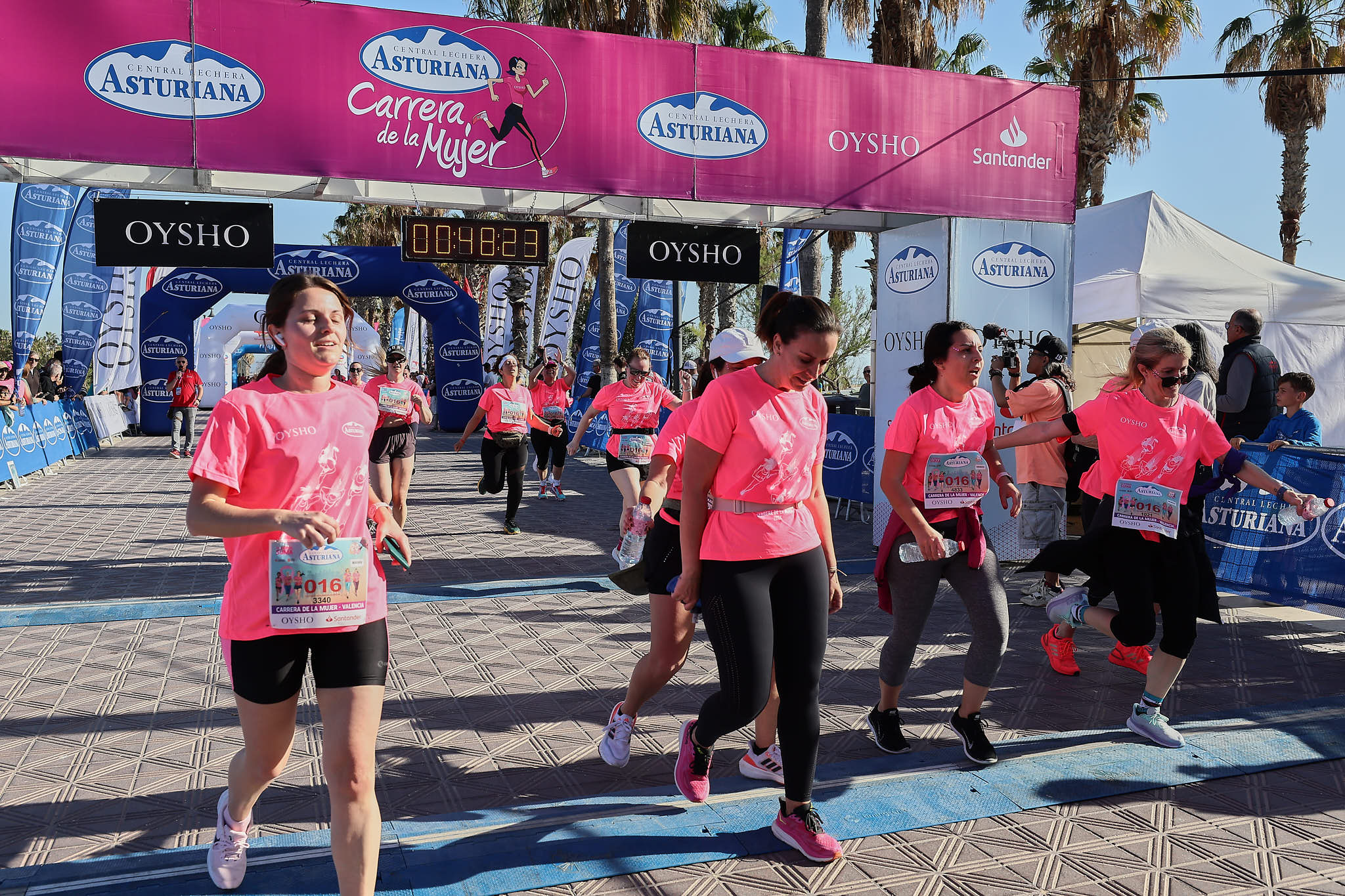 Las mejores fotos de la Carrera de la Mujer Central Lechera Asturiana de Valencia 2024. 0861
