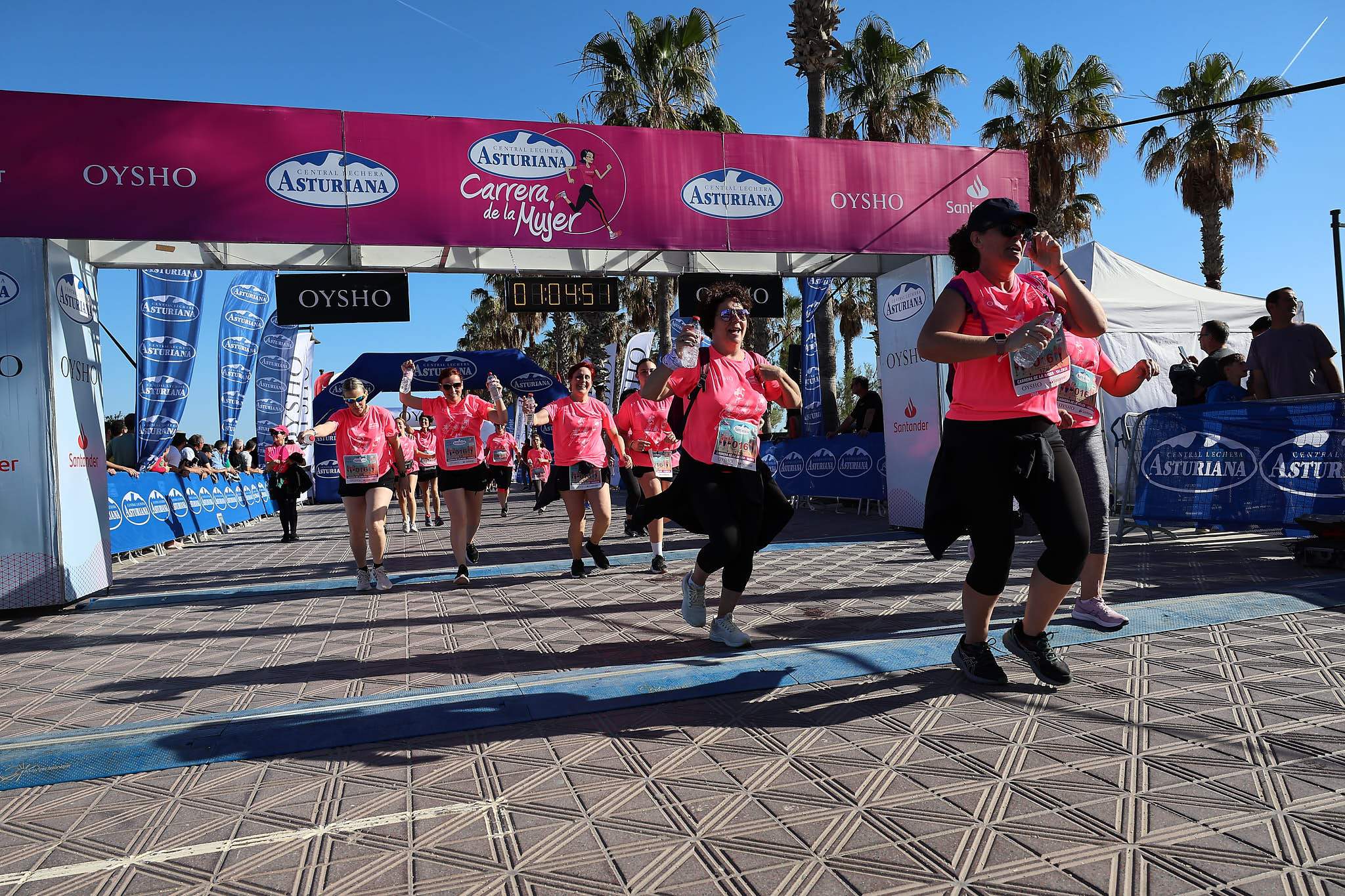Las mejores fotos de la Carrera de la Mujer Central Lechera Asturiana de Valencia 2024. 1153