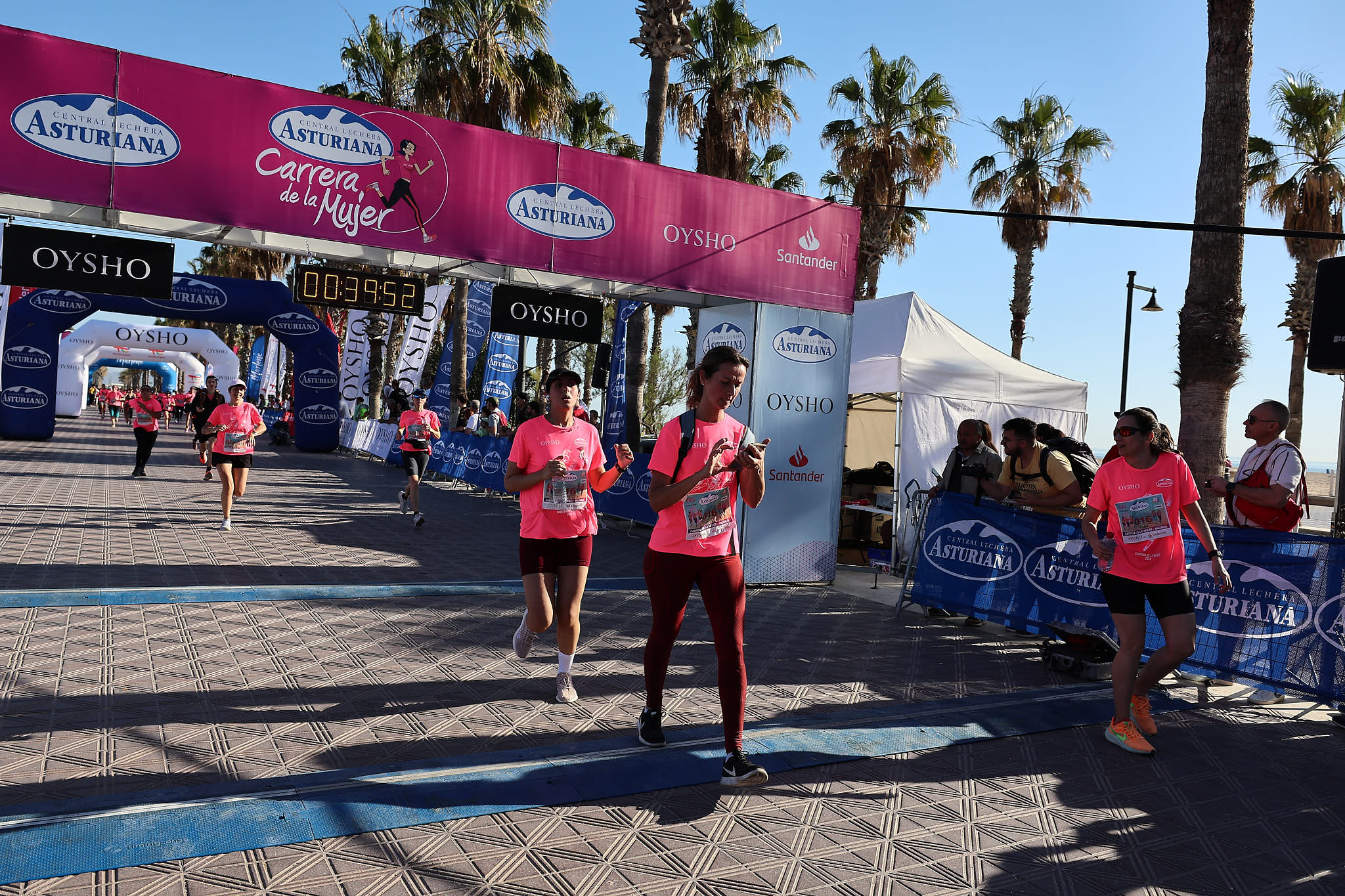 Las mejores fotos de la Carrera de la Mujer Central Lechera Asturiana de Valencia 2024. 0569
