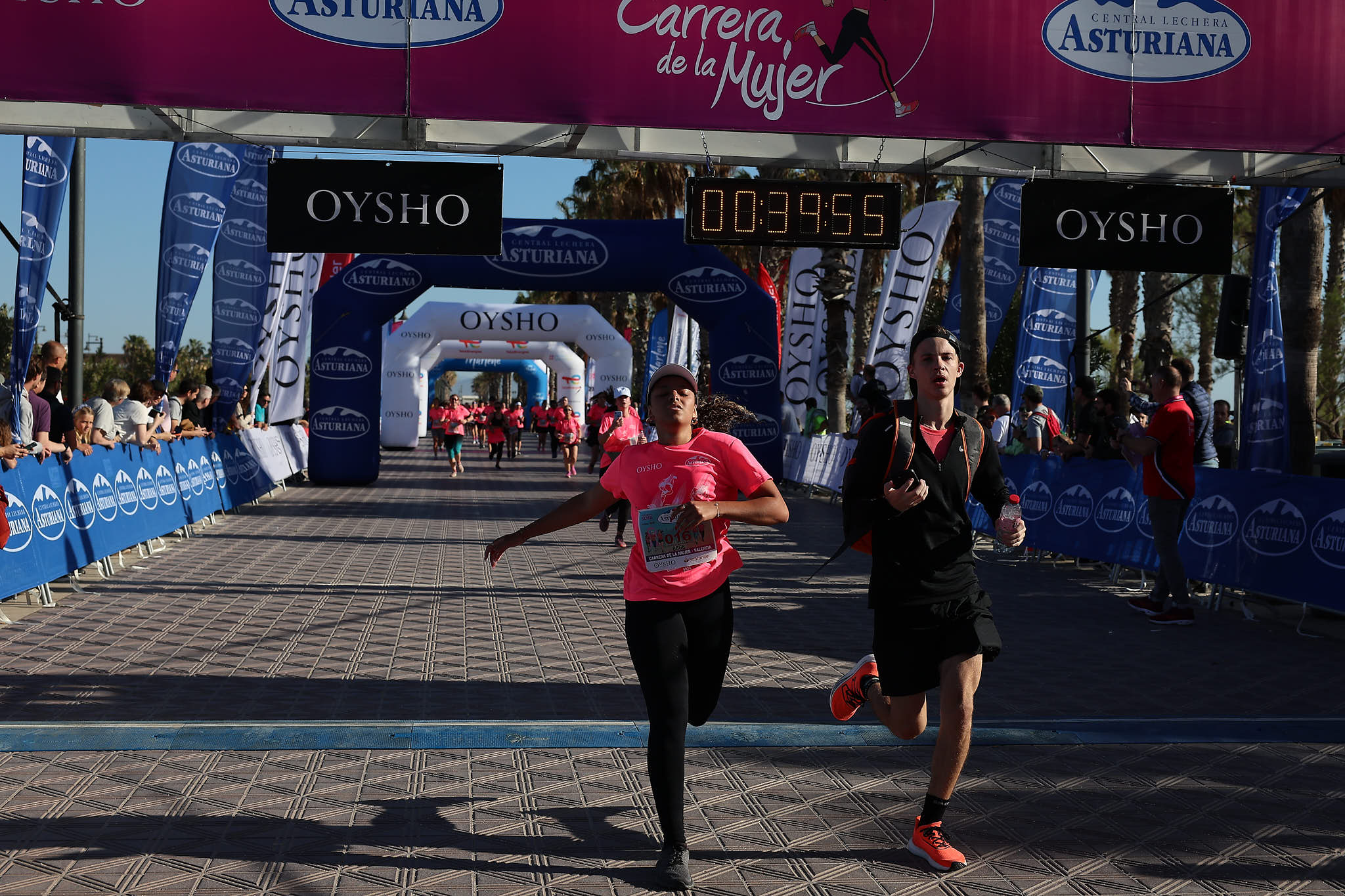 Las mejores fotos de la Carrera de la Mujer Central Lechera Asturiana de Valencia 2024. 0571