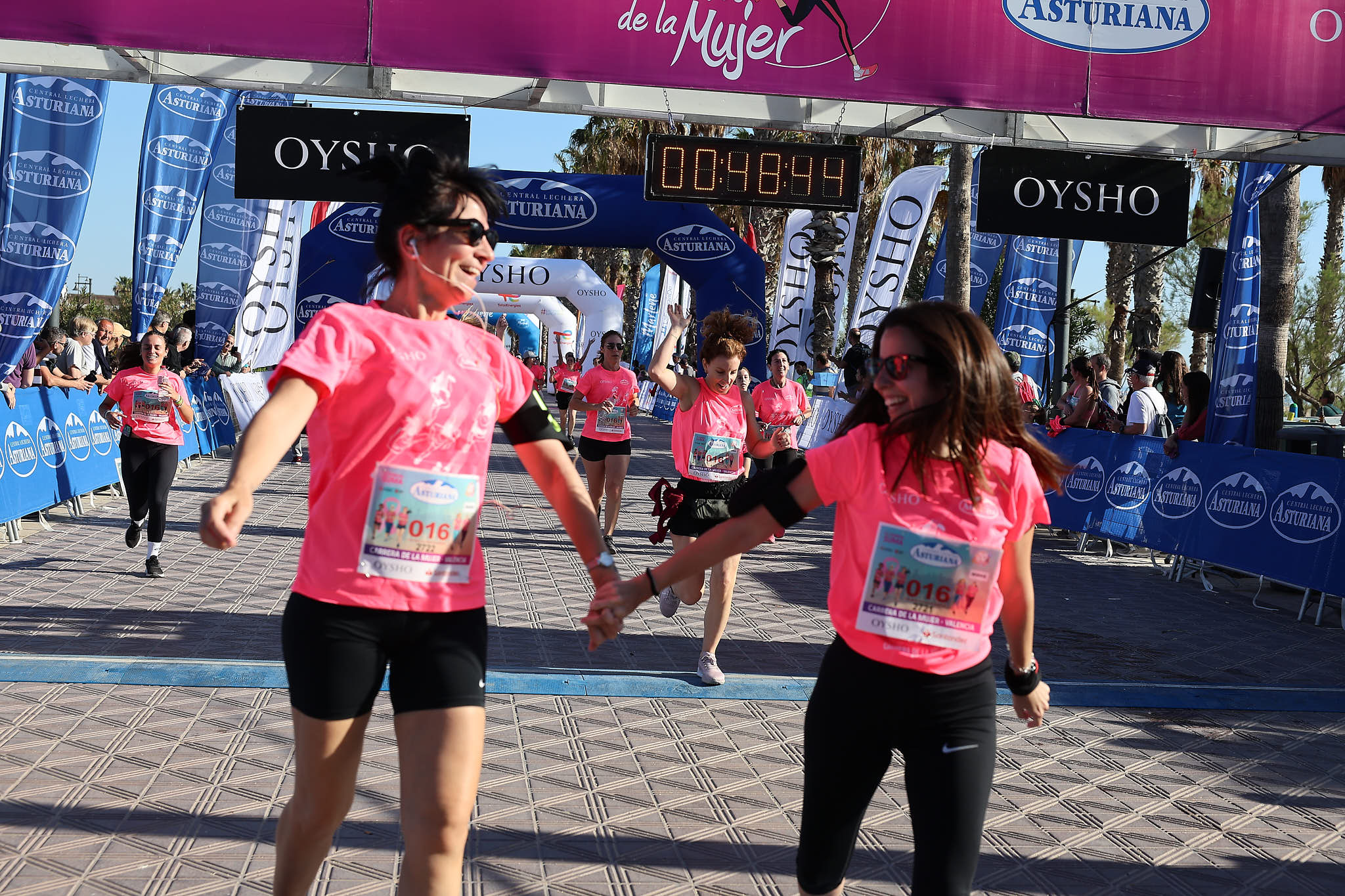 Las mejores fotos de la Carrera de la Mujer Central Lechera Asturiana de Valencia 2024. 0873