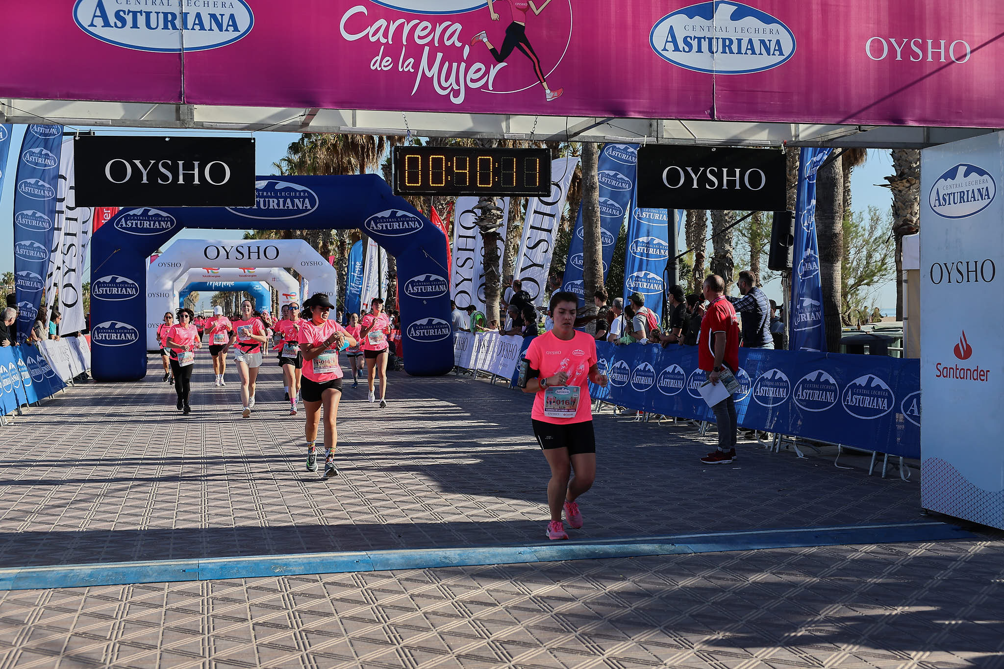 Las mejores fotos de la Carrera de la Mujer Central Lechera Asturiana de Valencia 2024. 0577