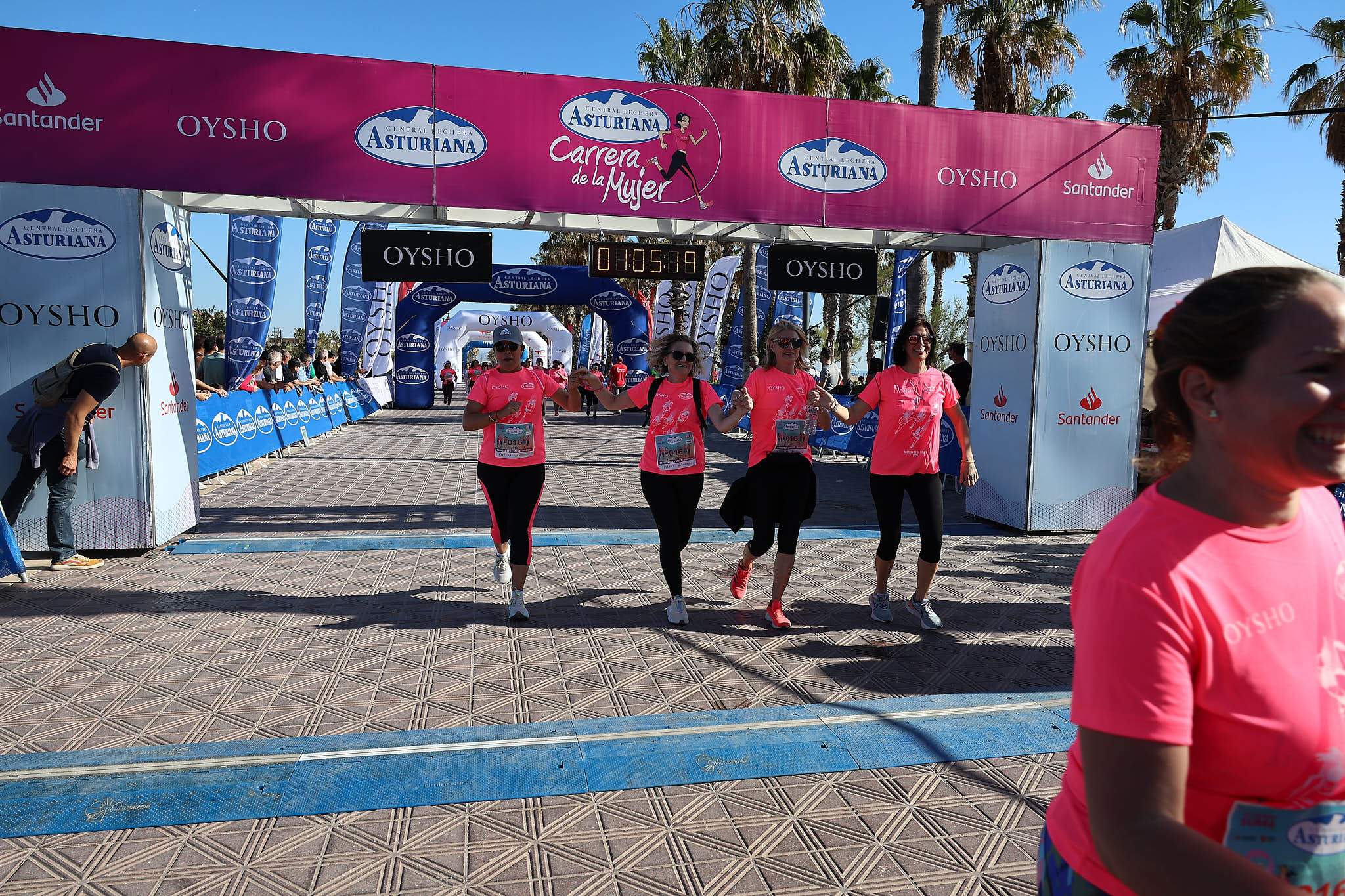 Las mejores fotos de la Carrera de la Mujer Central Lechera Asturiana de Valencia 2024. 1167
