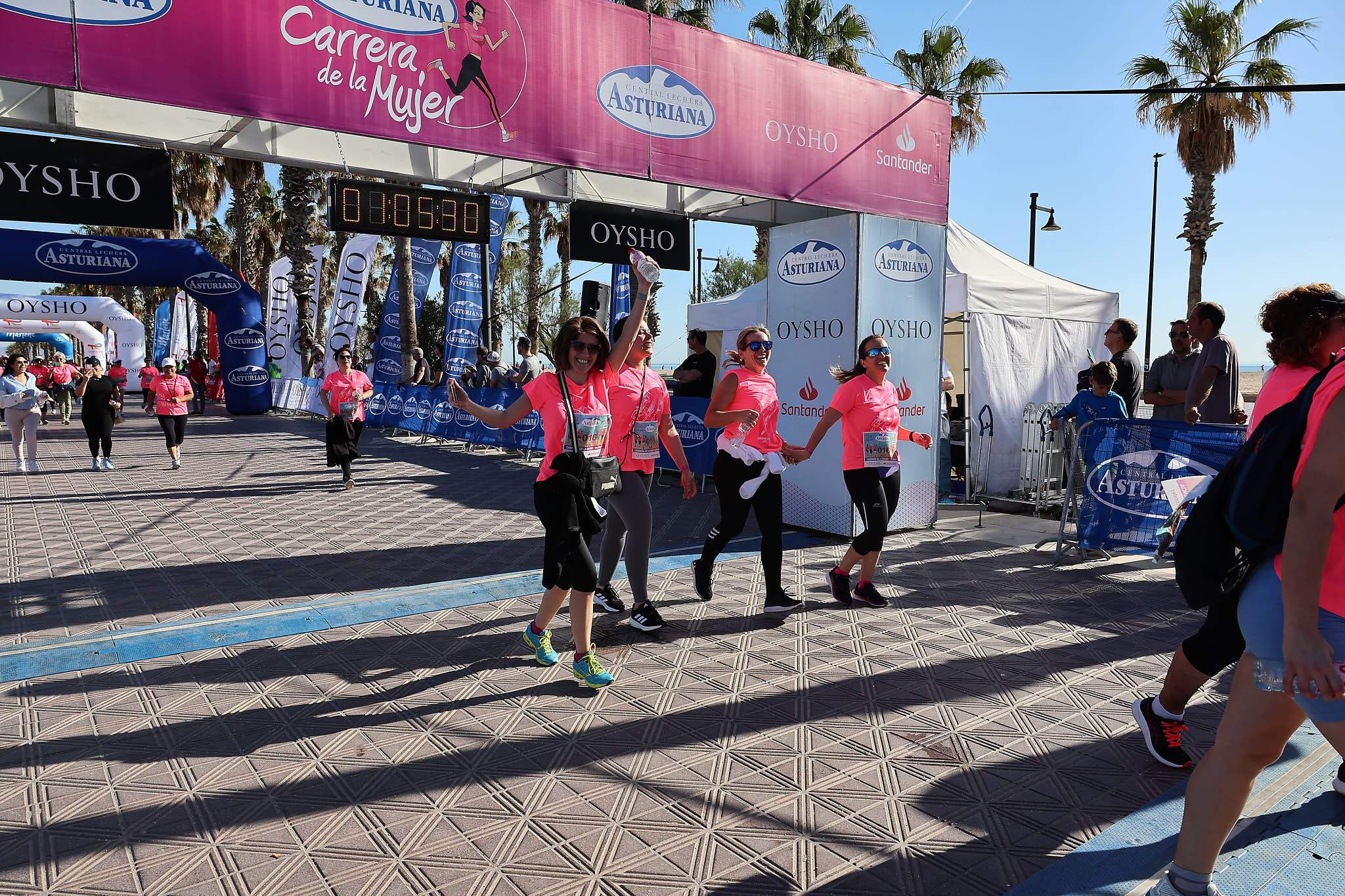 Las mejores fotos de la Carrera de la Mujer Central Lechera Asturiana de Valencia 2024. 1168
