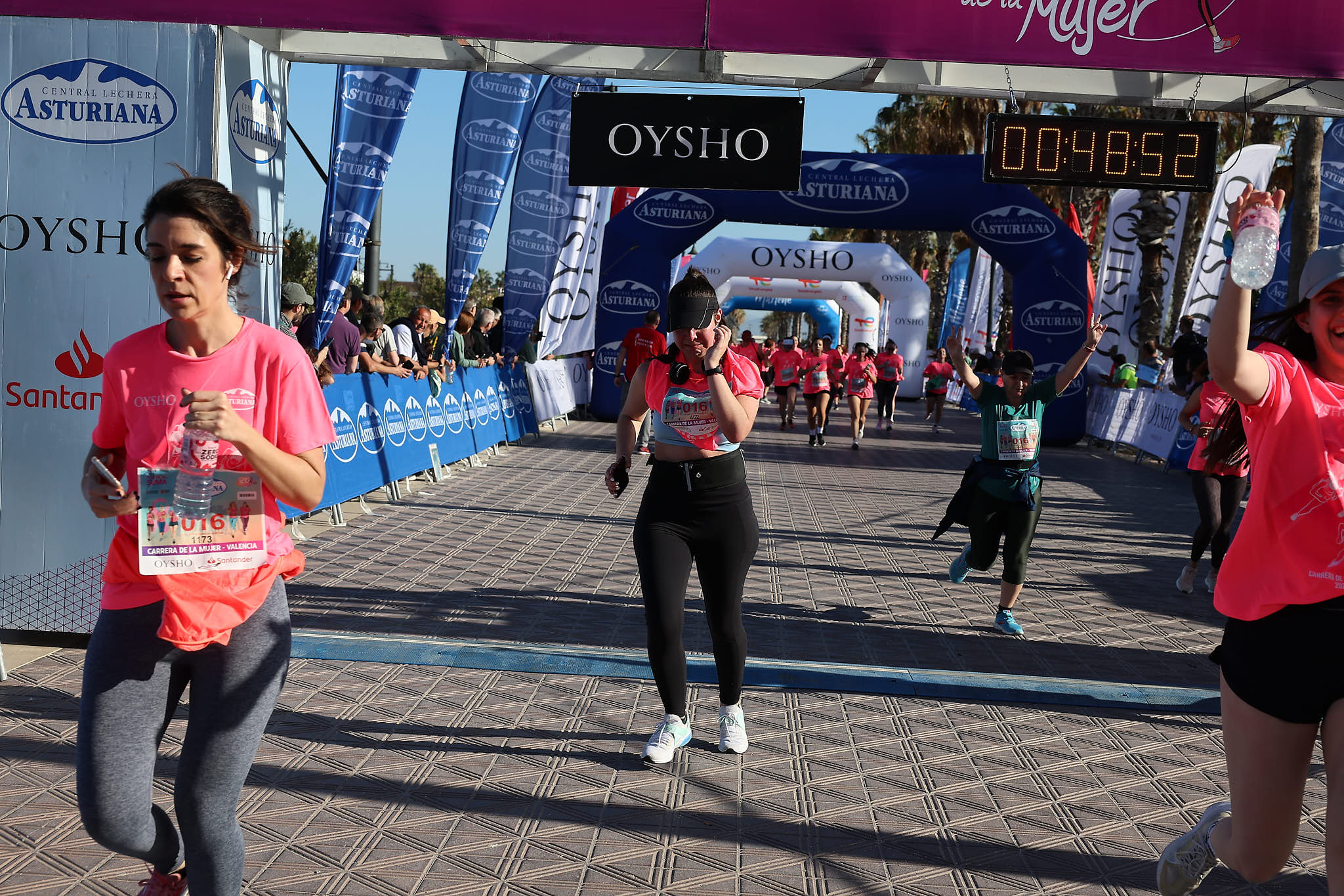Las mejores fotos de la Carrera de la Mujer Central Lechera Asturiana de Valencia 2024. 0878
