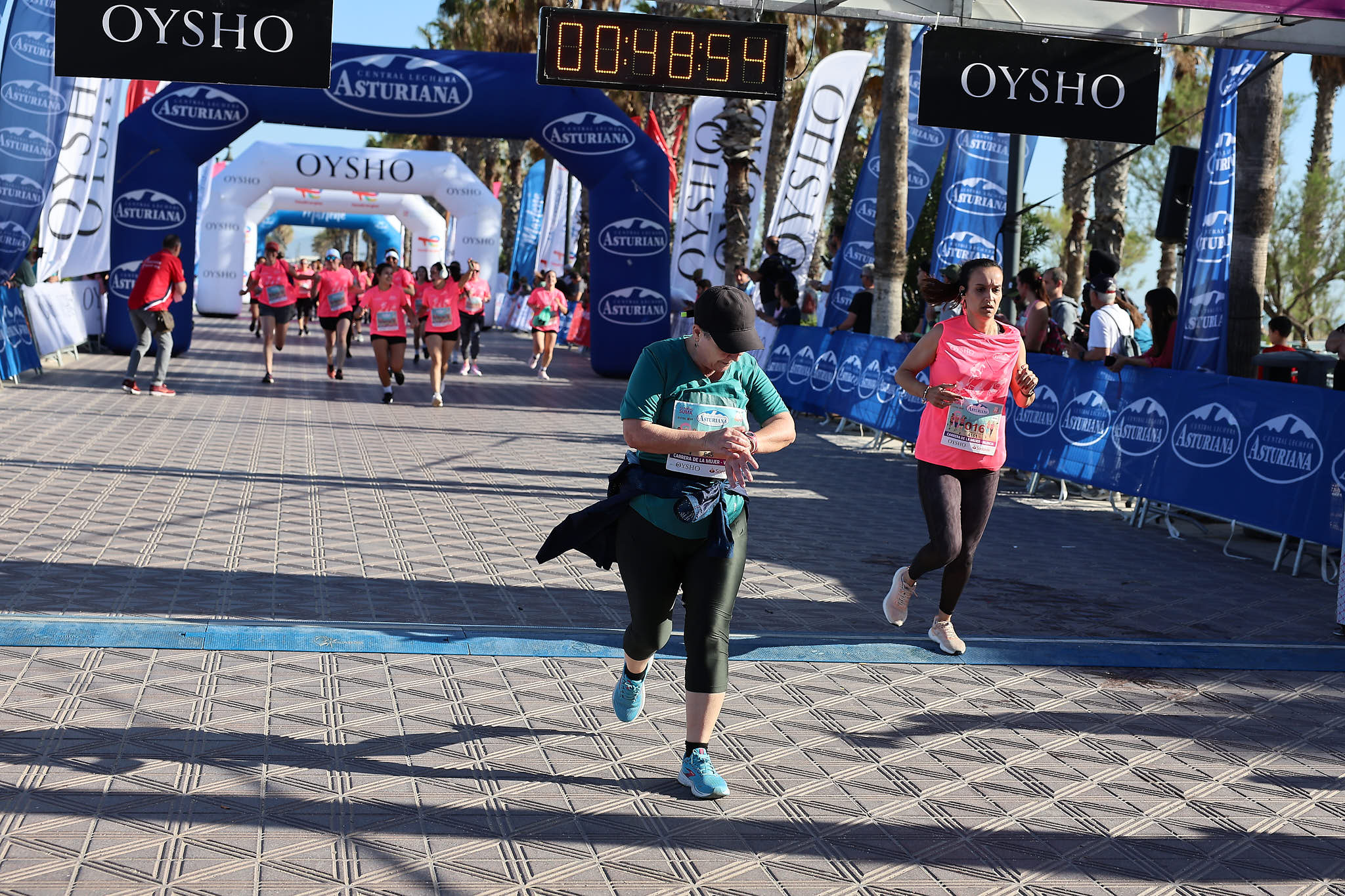 Las mejores fotos de la Carrera de la Mujer Central Lechera Asturiana de Valencia 2024. 0879