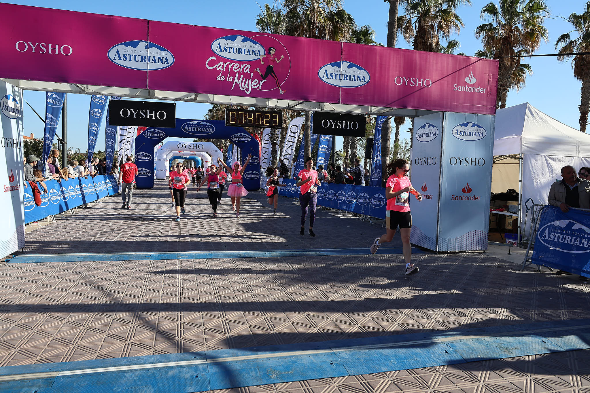 Las mejores fotos de la Carrera de la Mujer Central Lechera Asturiana de Valencia 2024. 0583