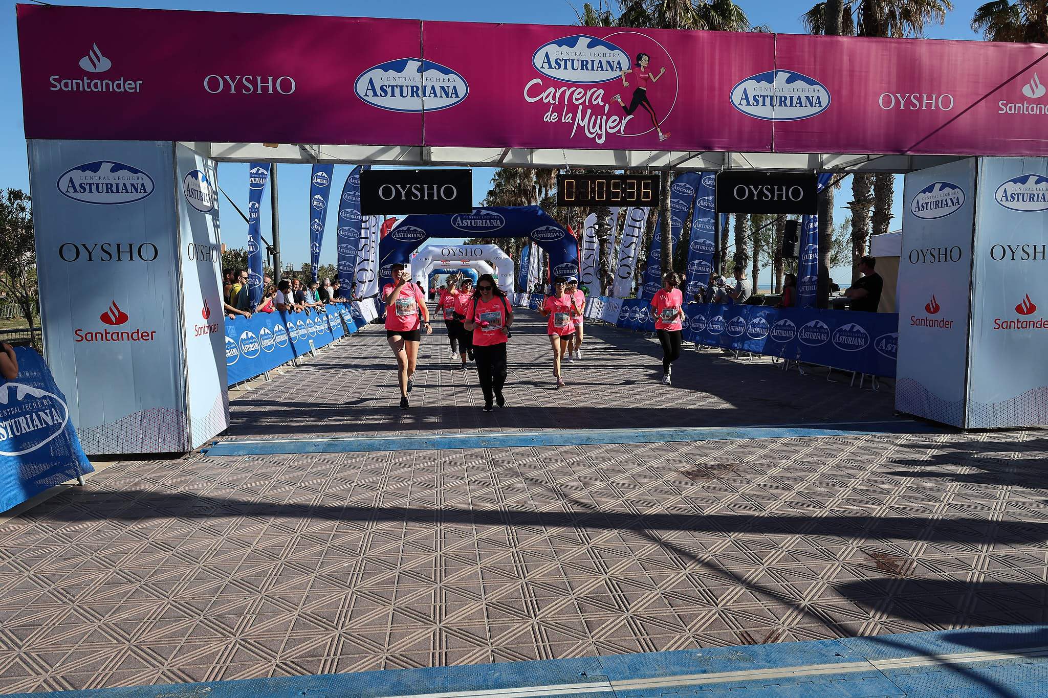 Las mejores fotos de la Carrera de la Mujer Central Lechera Asturiana de Valencia 2024. 1171