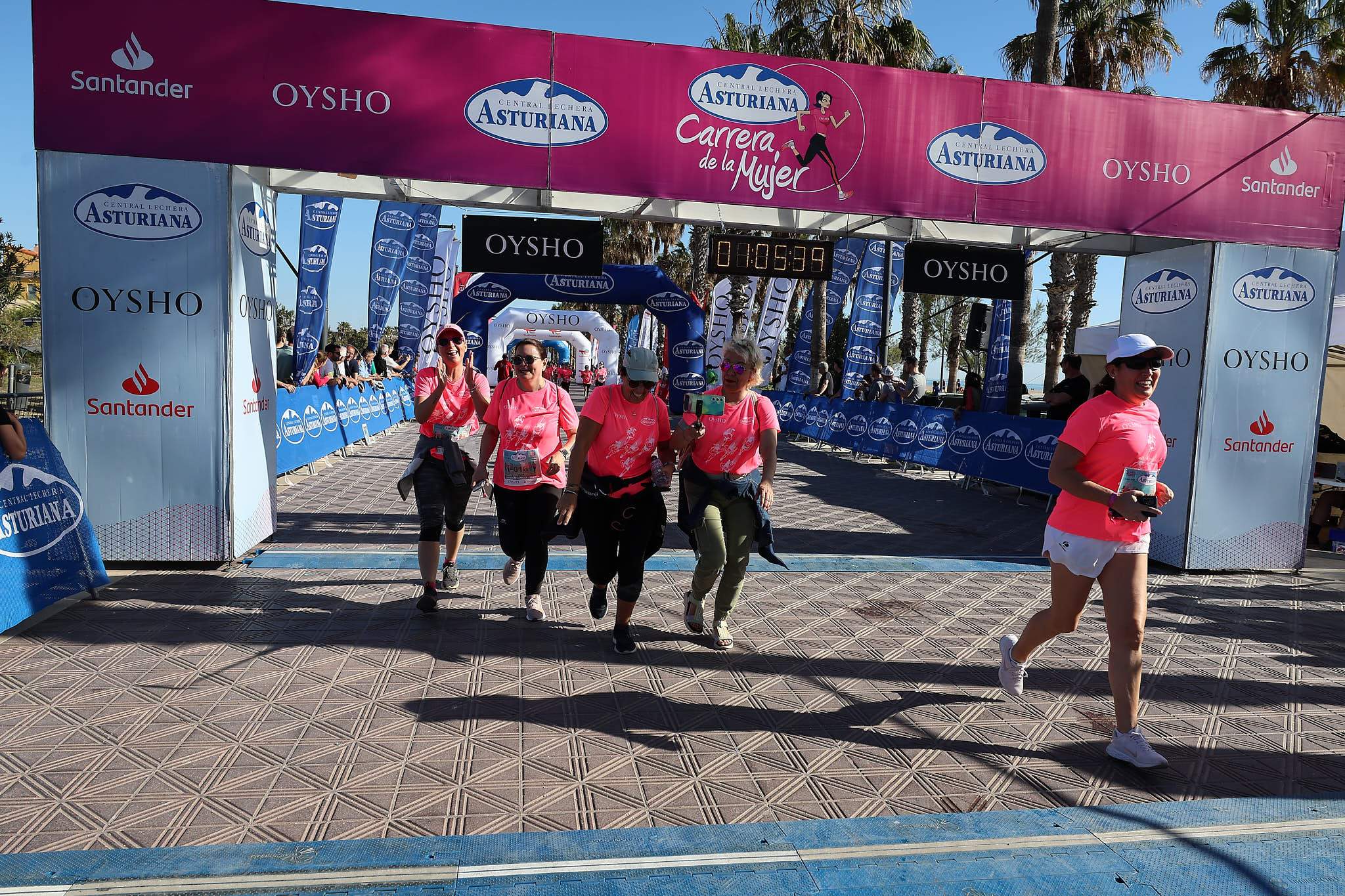 Las mejores fotos de la Carrera de la Mujer Central Lechera Asturiana de Valencia 2024. 1173