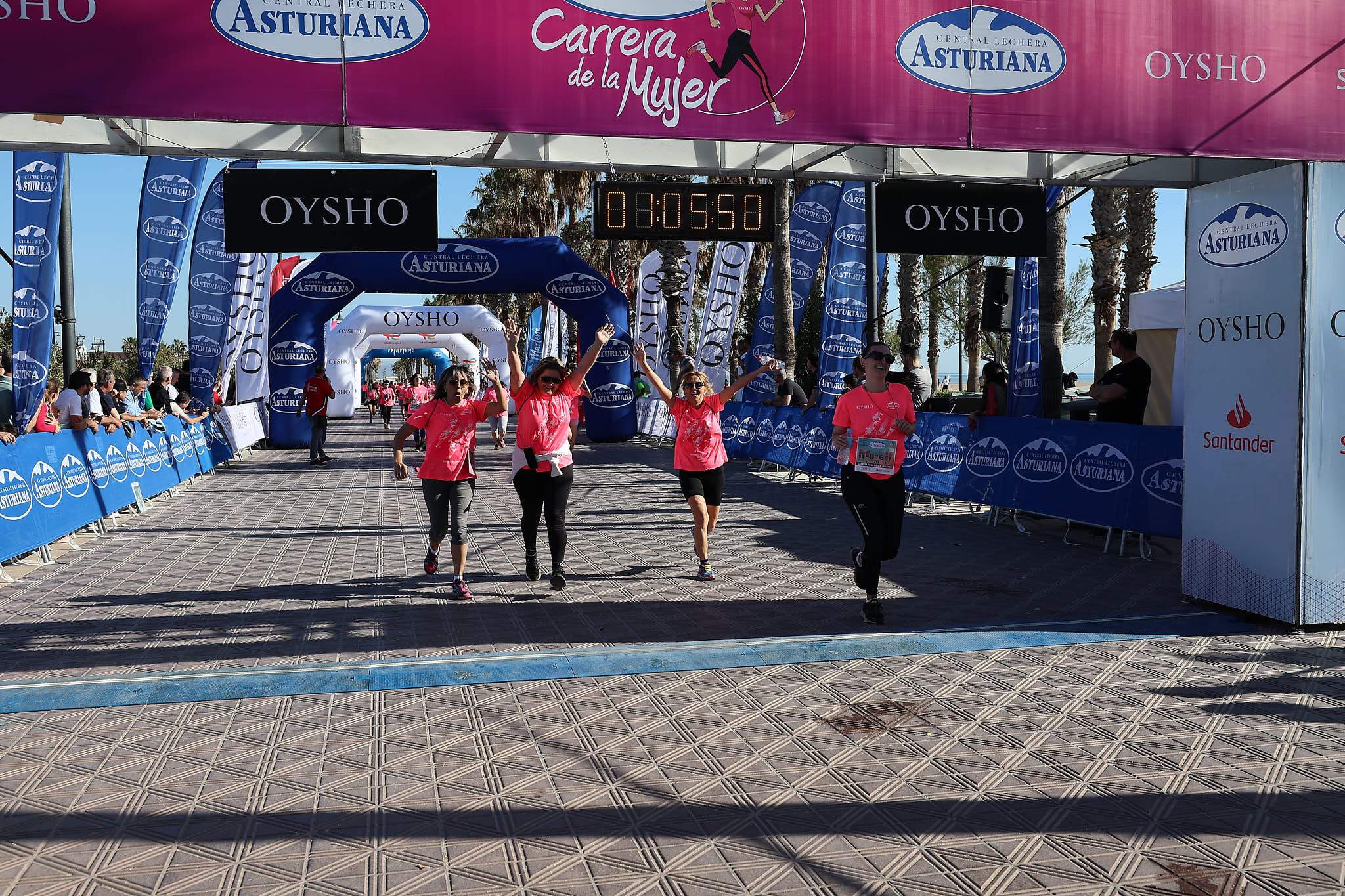 Las mejores fotos de la Carrera de la Mujer Central Lechera Asturiana de Valencia 2024. 1175