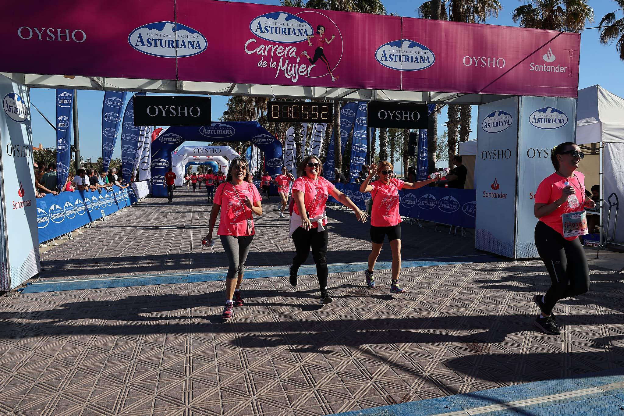 Las mejores fotos de la Carrera de la Mujer Central Lechera Asturiana de Valencia 2024. 1176