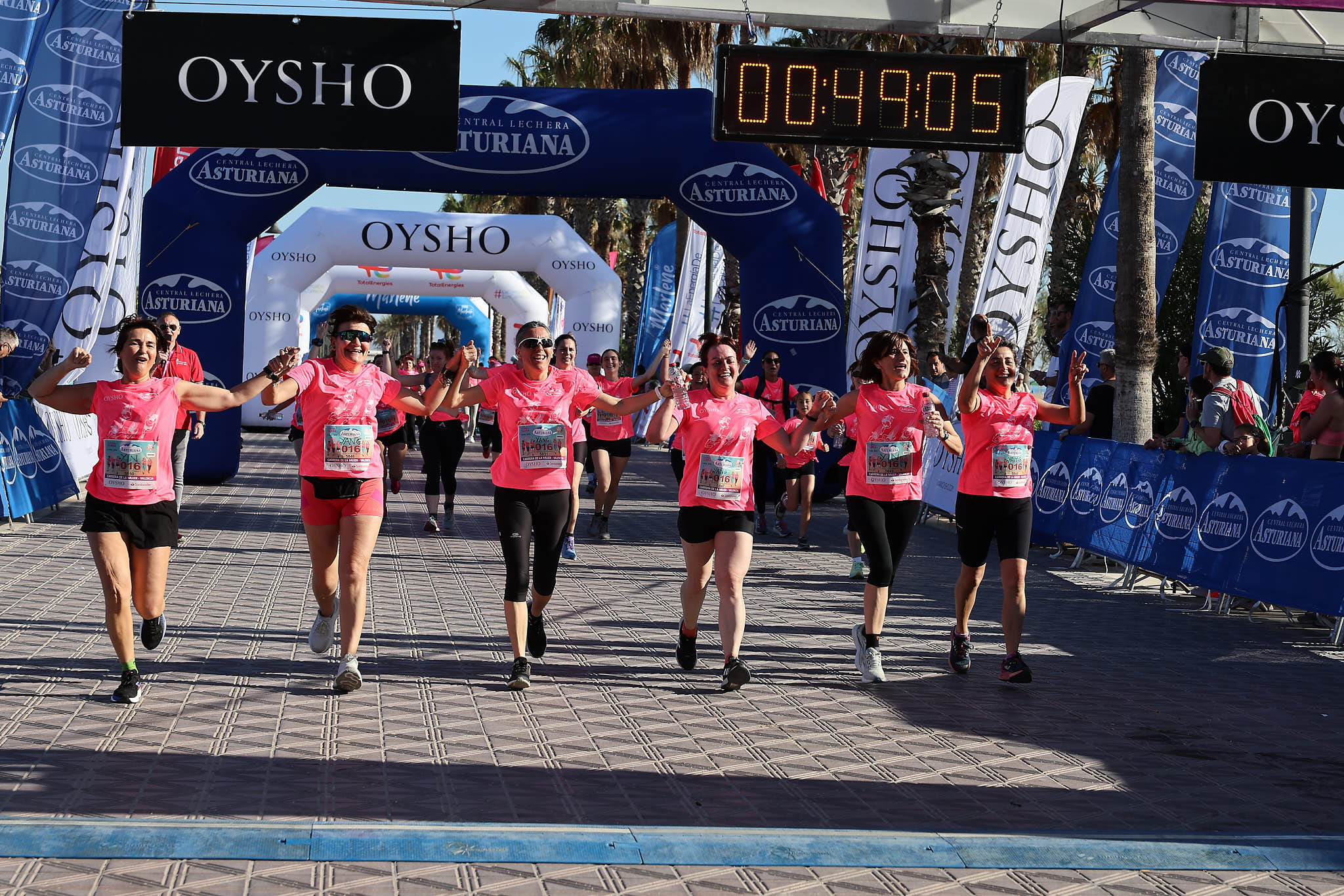 Las mejores fotos de la Carrera de la Mujer Central Lechera Asturiana de Valencia 2024. 0886