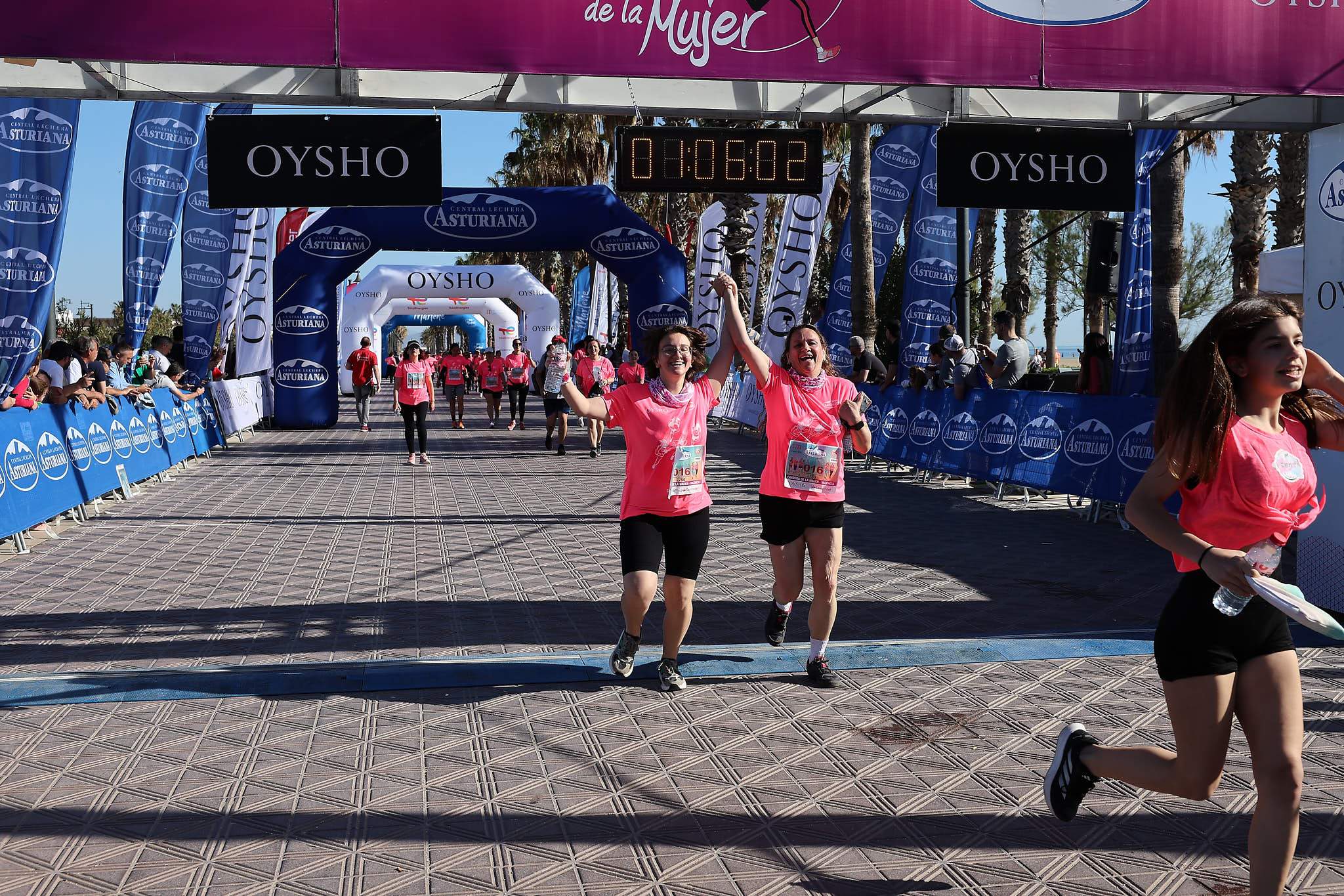 Las mejores fotos de la Carrera de la Mujer Central Lechera Asturiana de Valencia 2024. 1179