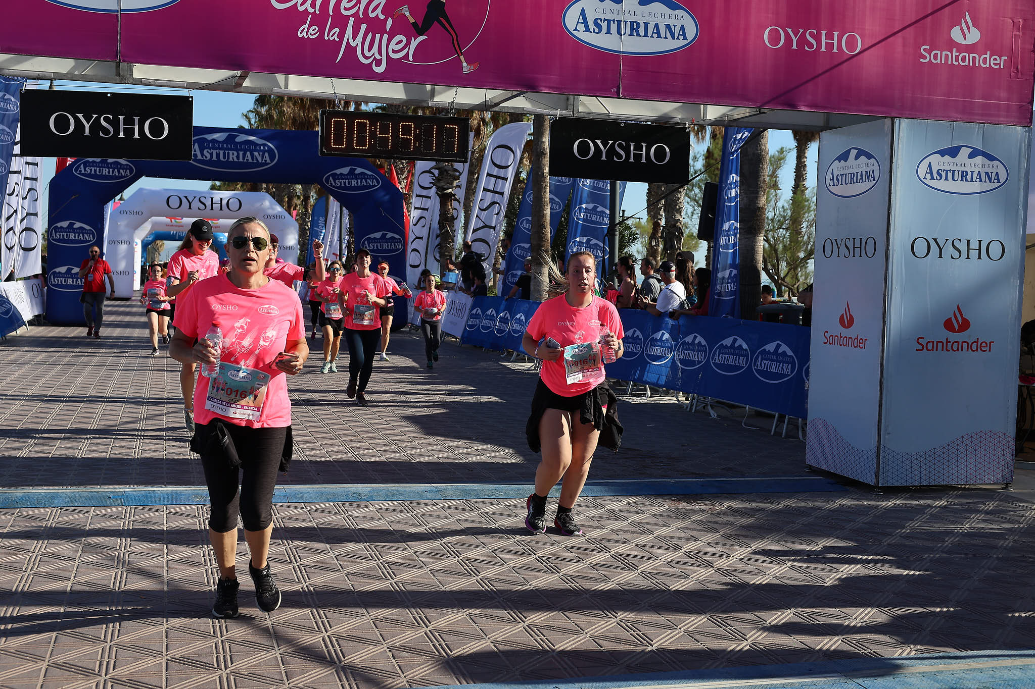 Las mejores fotos de la Carrera de la Mujer Central Lechera Asturiana de Valencia 2024. 0892