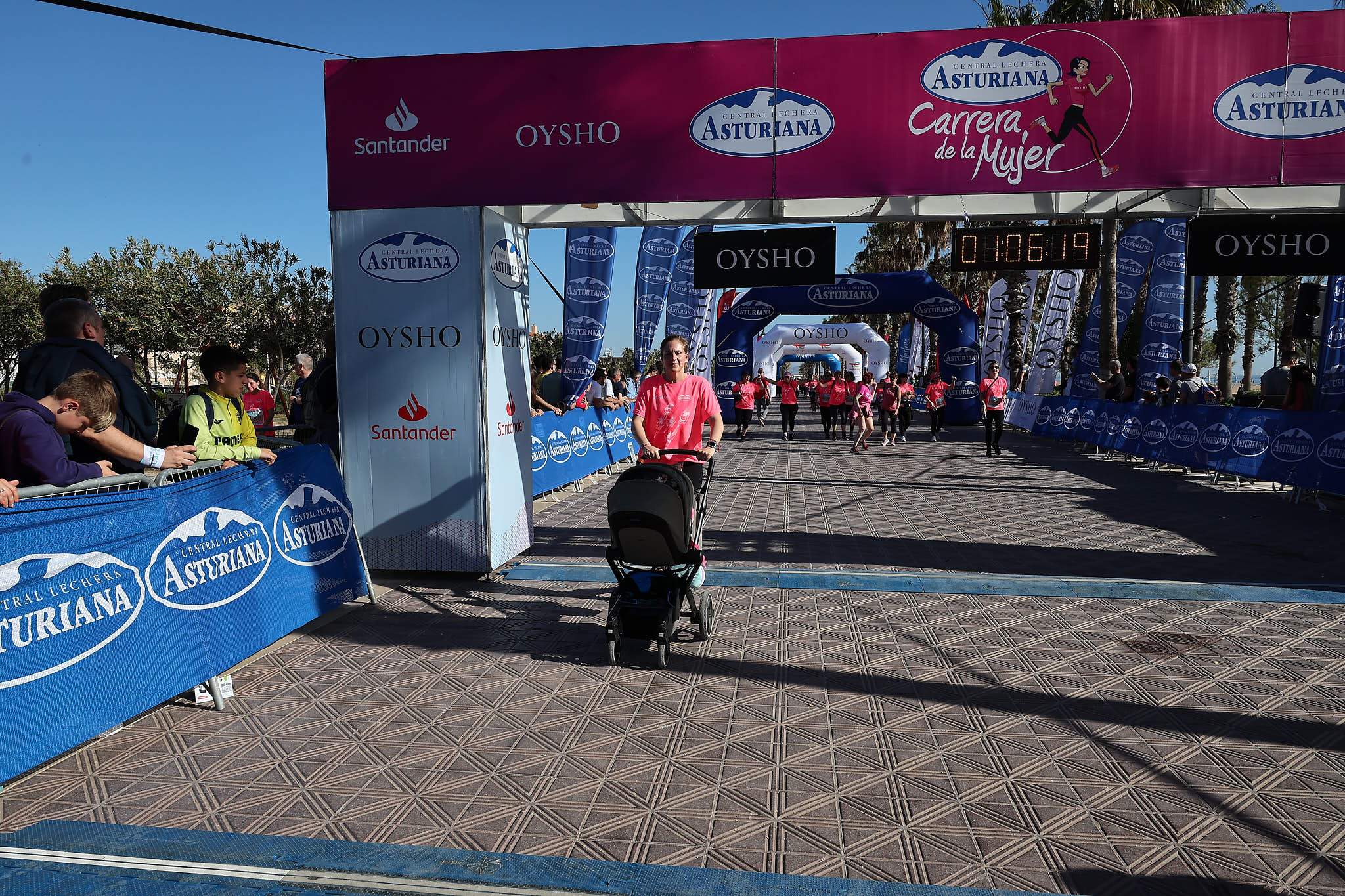 Las mejores fotos de la Carrera de la Mujer Central Lechera Asturiana de Valencia 2024. 1184