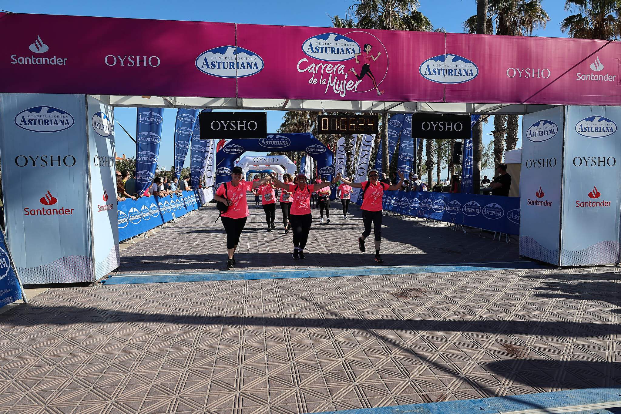 Las mejores fotos de la Carrera de la Mujer Central Lechera Asturiana de Valencia 2024. 1185