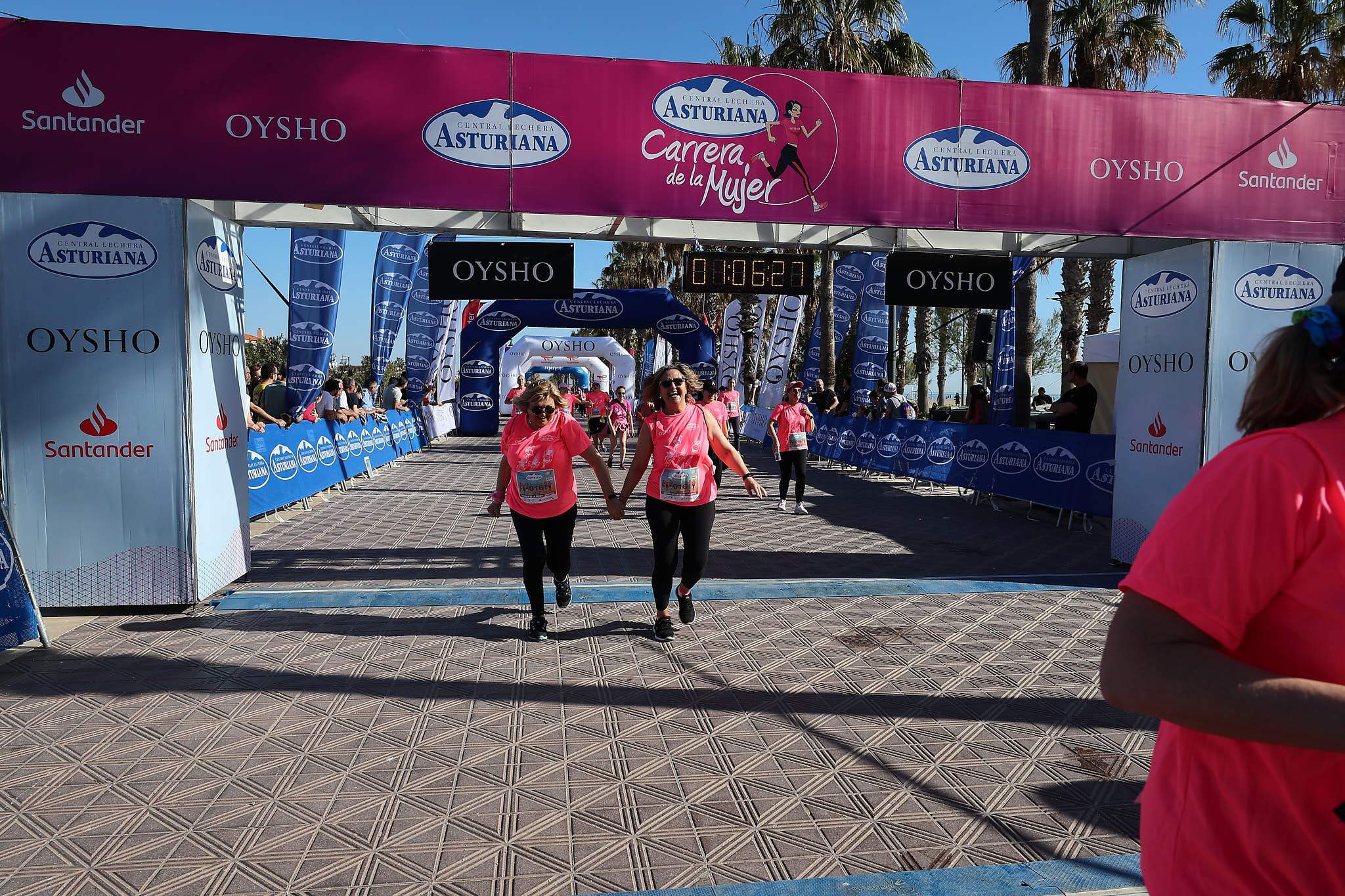 Las mejores fotos de la Carrera de la Mujer Central Lechera Asturiana de Valencia 2024. 1187