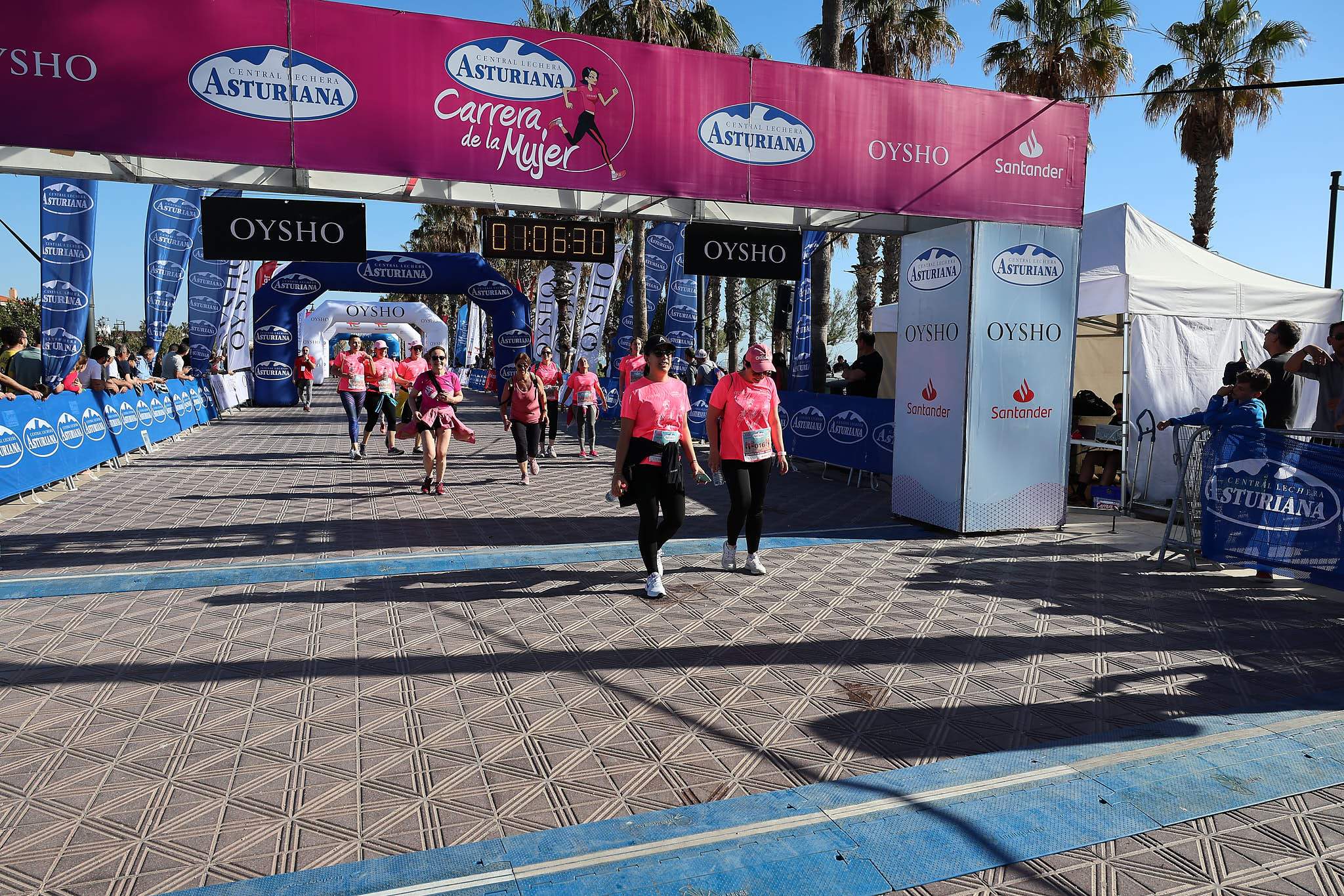 Las mejores fotos de la Carrera de la Mujer Central Lechera Asturiana de Valencia 2024. 1188