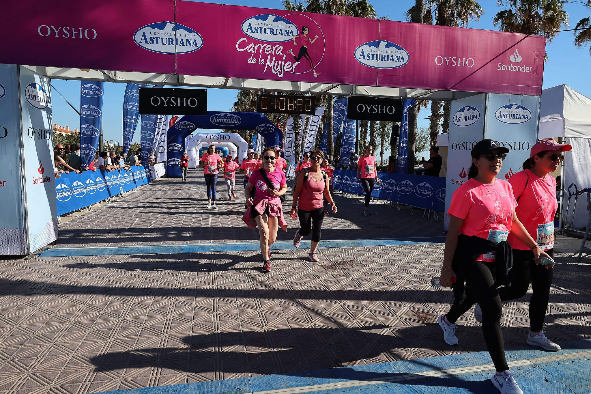 Las mejores fotos de la Carrera de la Mujer Central Lechera Asturiana de Valencia 2024. 1189