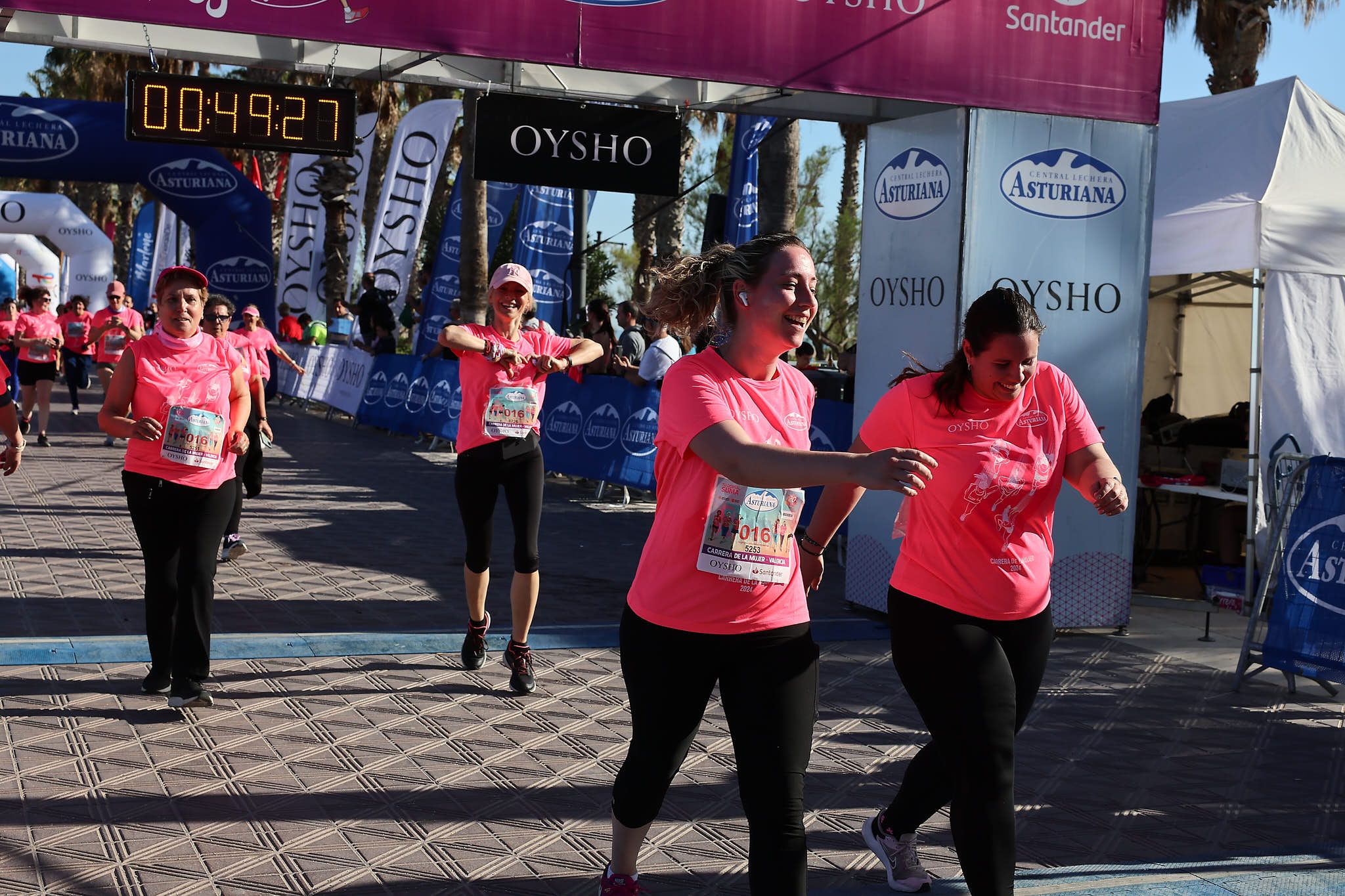 Las mejores fotos de la Carrera de la Mujer Central Lechera Asturiana de Valencia 2024. 0900