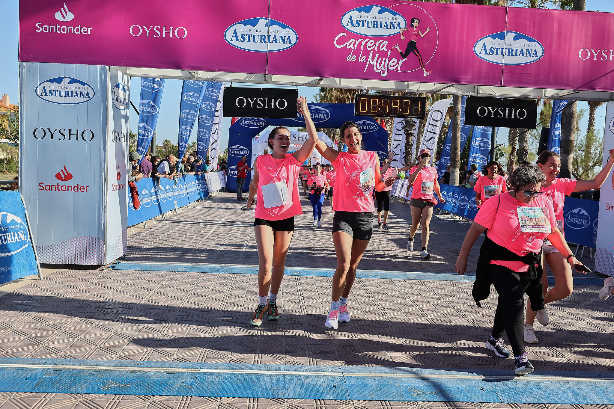 Las mejores fotos de la Carrera de la Mujer Central Lechera Asturiana de Valencia 2024. 0903
