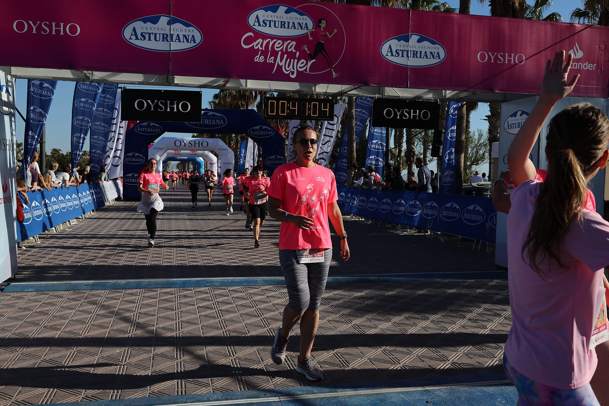 Las mejores fotos de la Carrera de la Mujer Central Lechera Asturiana de Valencia 2024. 0608