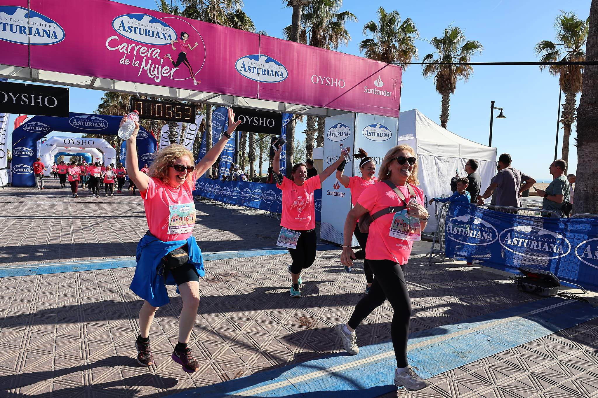 Las mejores fotos de la Carrera de la Mujer Central Lechera Asturiana de Valencia 2024. 1194