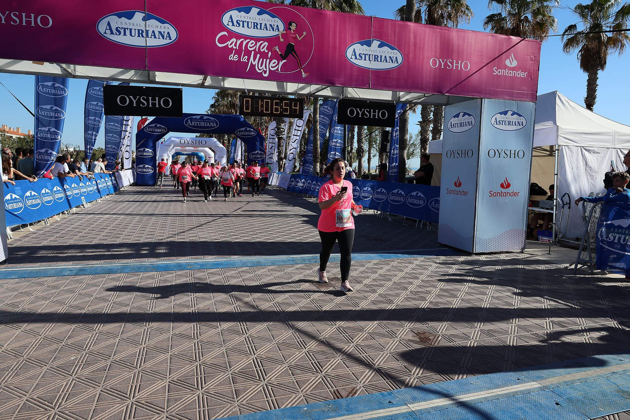 Las mejores fotos de la Carrera de la Mujer Central Lechera Asturiana de Valencia 2024. 1195