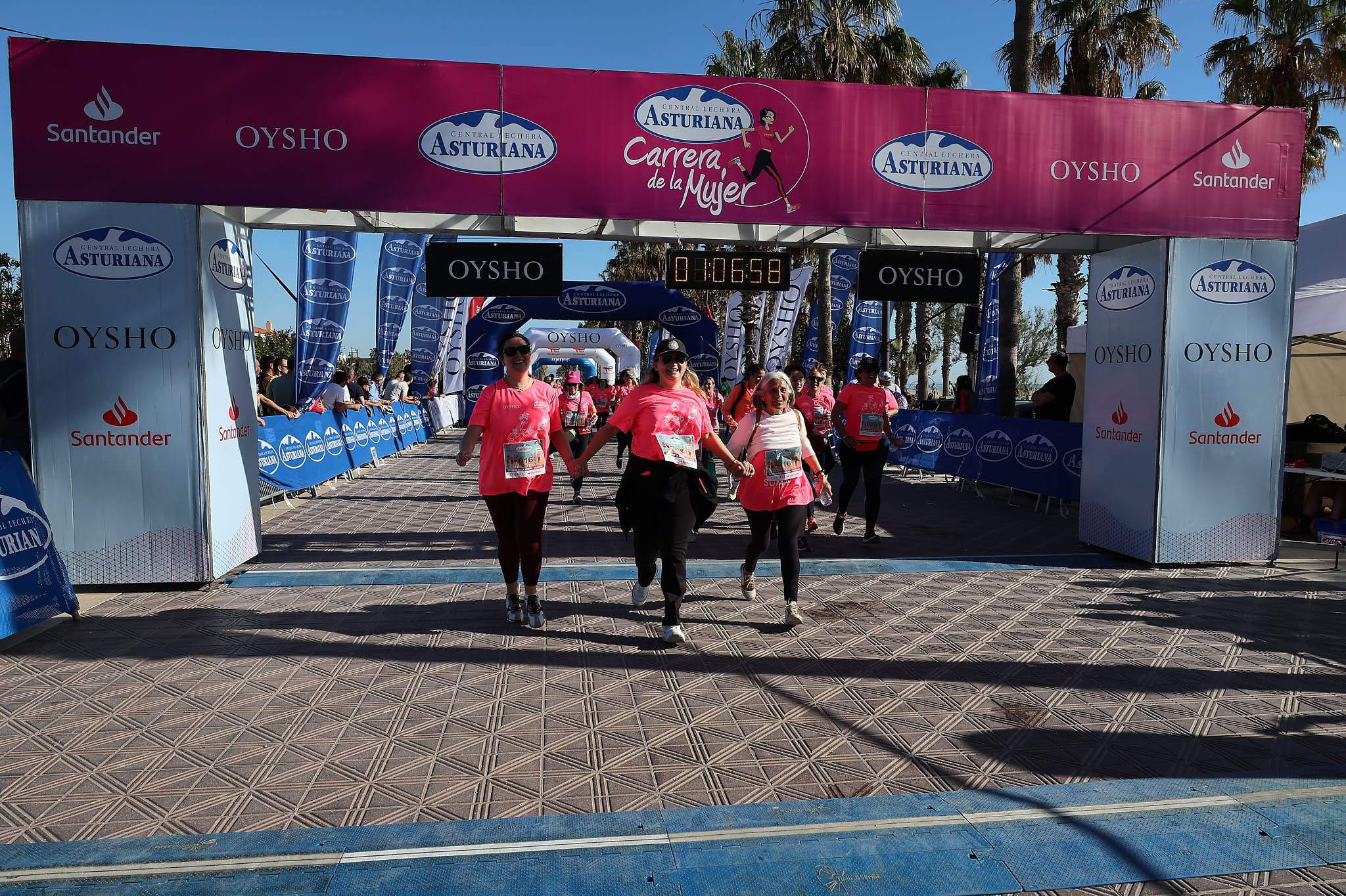 Las mejores fotos de la Carrera de la Mujer Central Lechera Asturiana de Valencia 2024. 1196