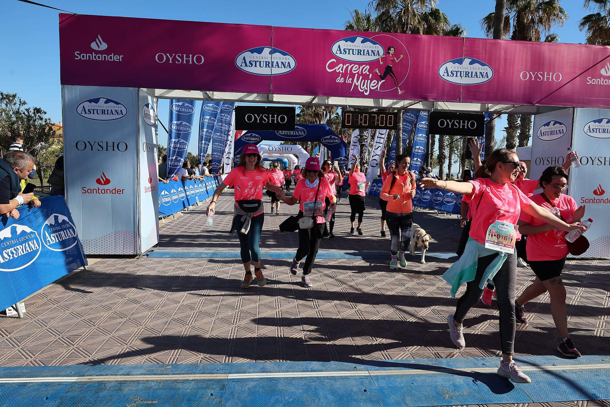 Las mejores fotos de la Carrera de la Mujer Central Lechera Asturiana de Valencia 2024. 1197