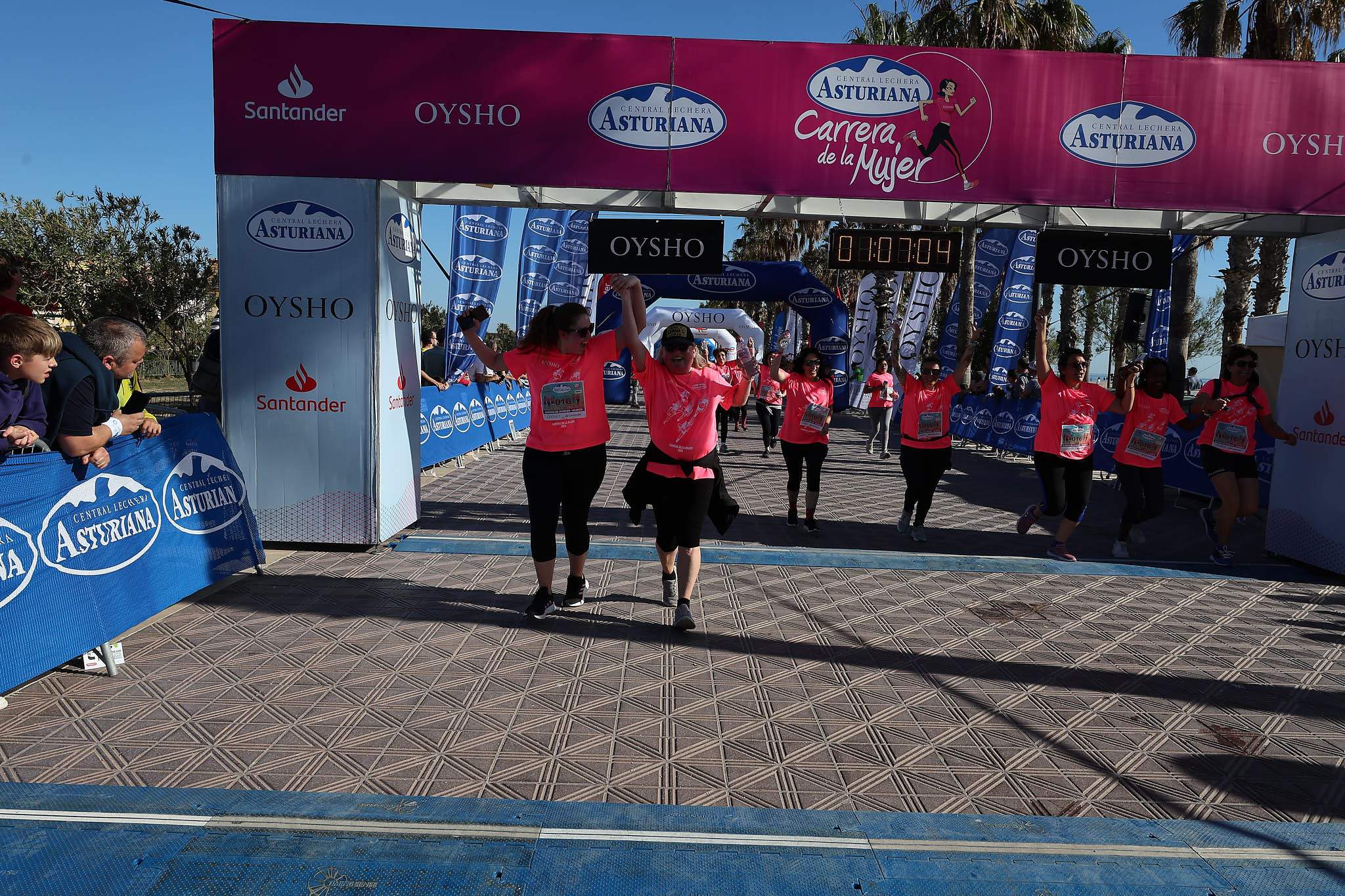 Las mejores fotos de la Carrera de la Mujer Central Lechera Asturiana de Valencia 2024. 1200