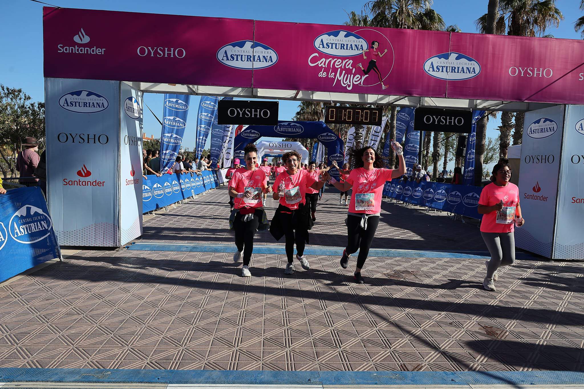 Las mejores fotos de la Carrera de la Mujer Central Lechera Asturiana de Valencia 2024. 1202